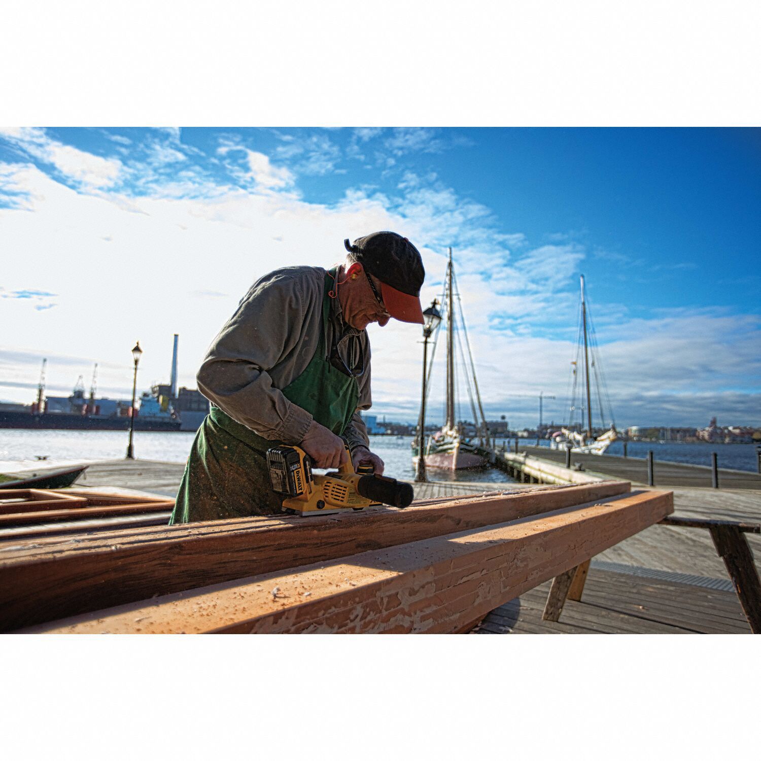 DEWALT Cordless Planer 20V MAX*, Bare Tool, 3 1/4 in Blade Wd, 1/16 in