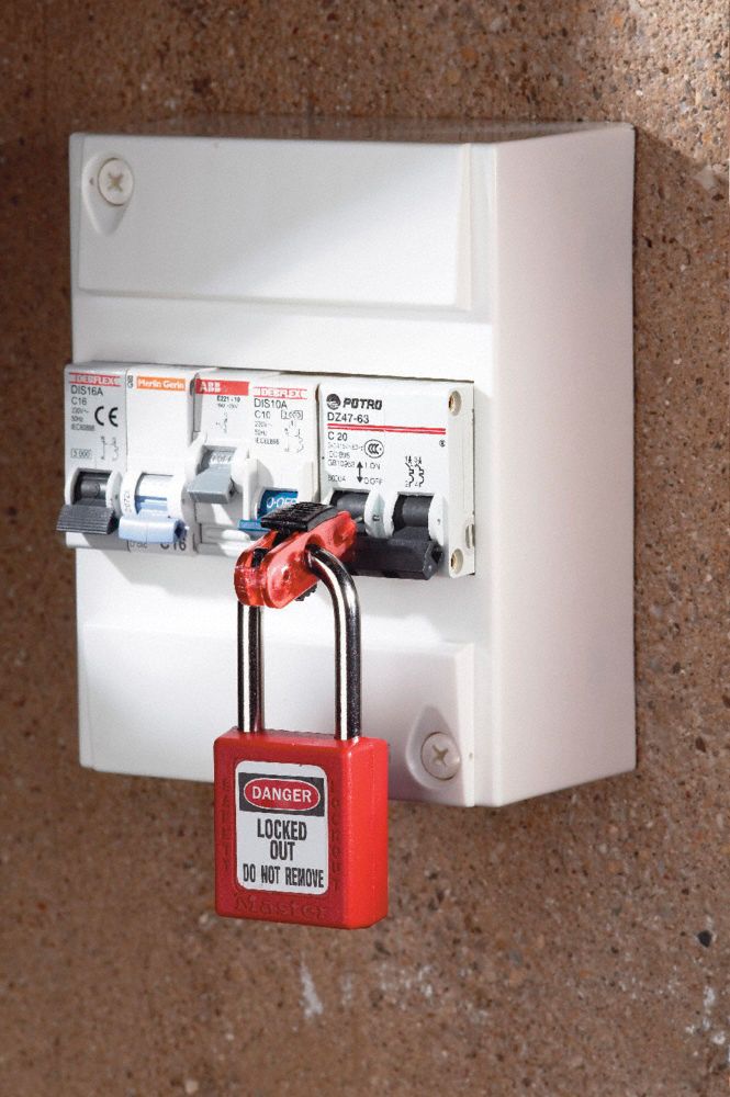 MASTER LOCK DIN Style Miniature Breaker Lockout 120/277 Circuit