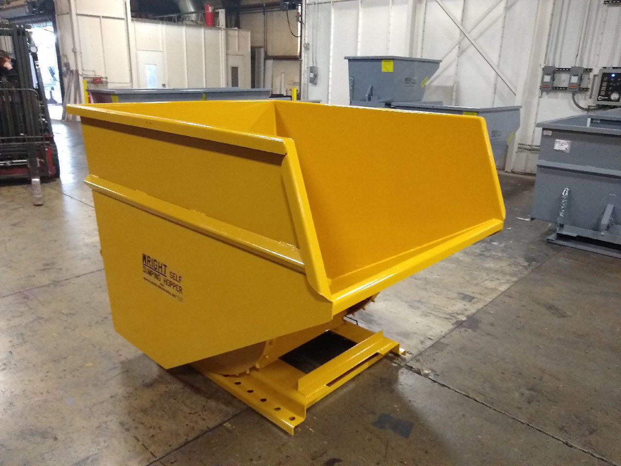 GRAINGER APPROVED Yellow SelfDumping Hopper, 81.0 cu ft, 5,000 lb Load