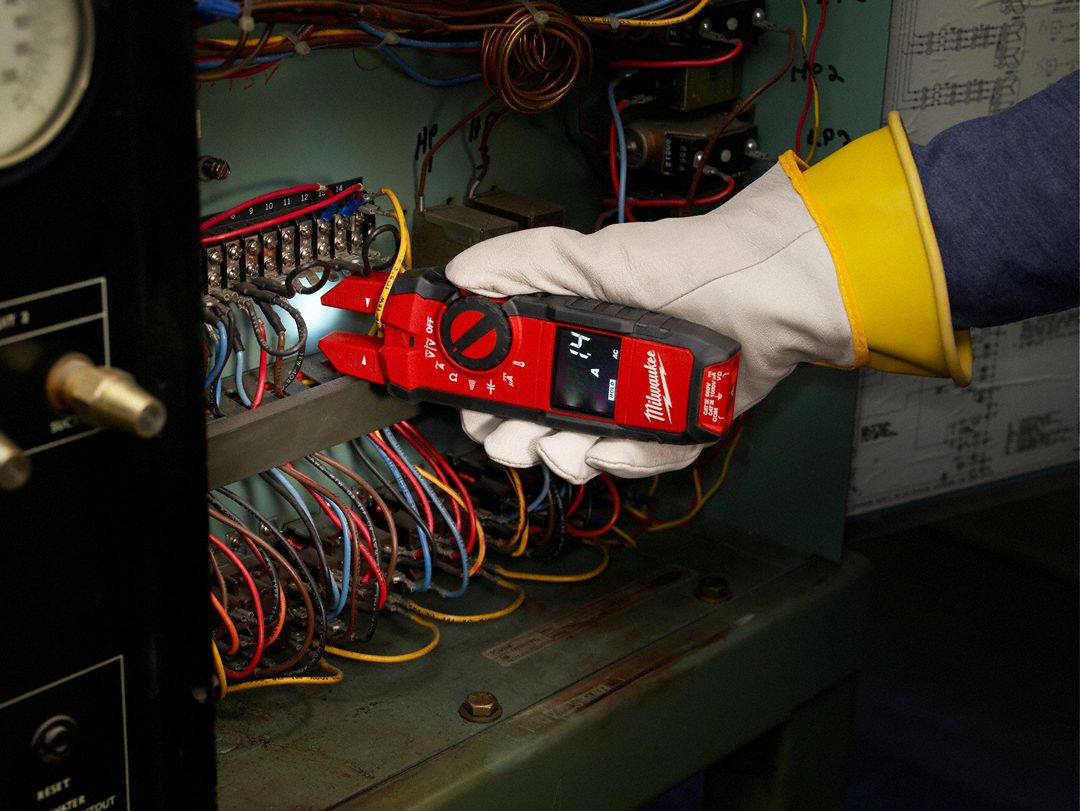 MILWAUKEE Clamp On Digital Clamp Meter, 40° to 752°F Temp. Range, 0.6