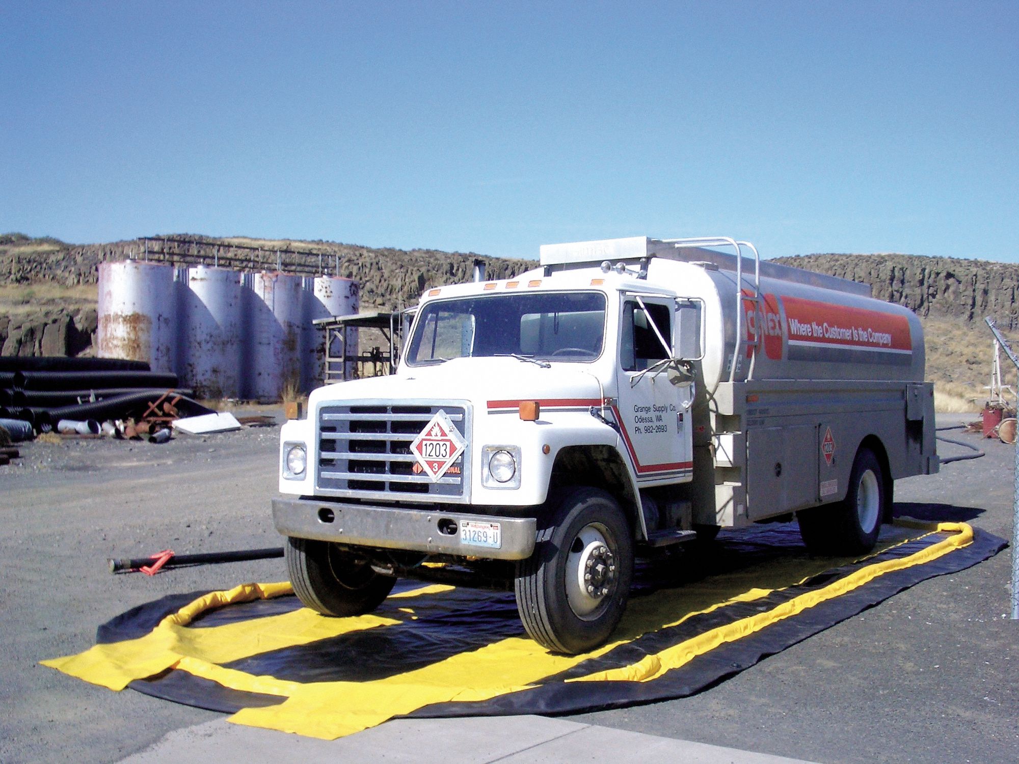 Containment Berm, Black Grainger