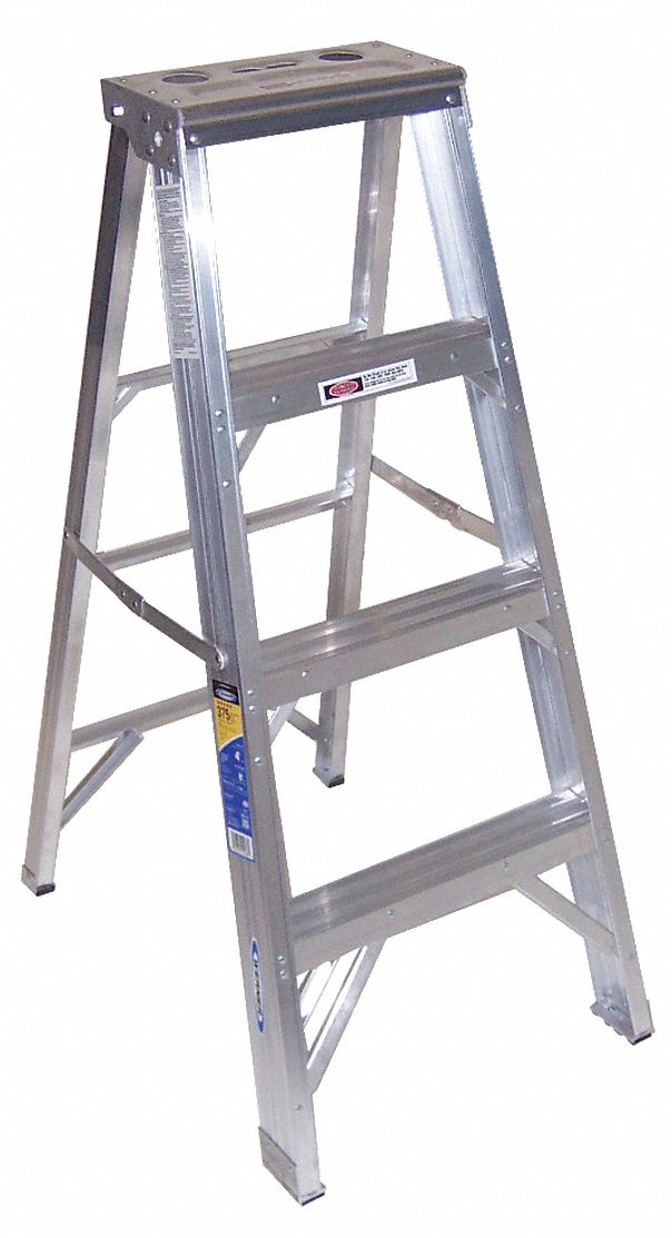 Stepladder: 4 ft Ladder Ht, 3 Steps, 375 lb, 30 in Base Spread, 21 in Bottom Wd