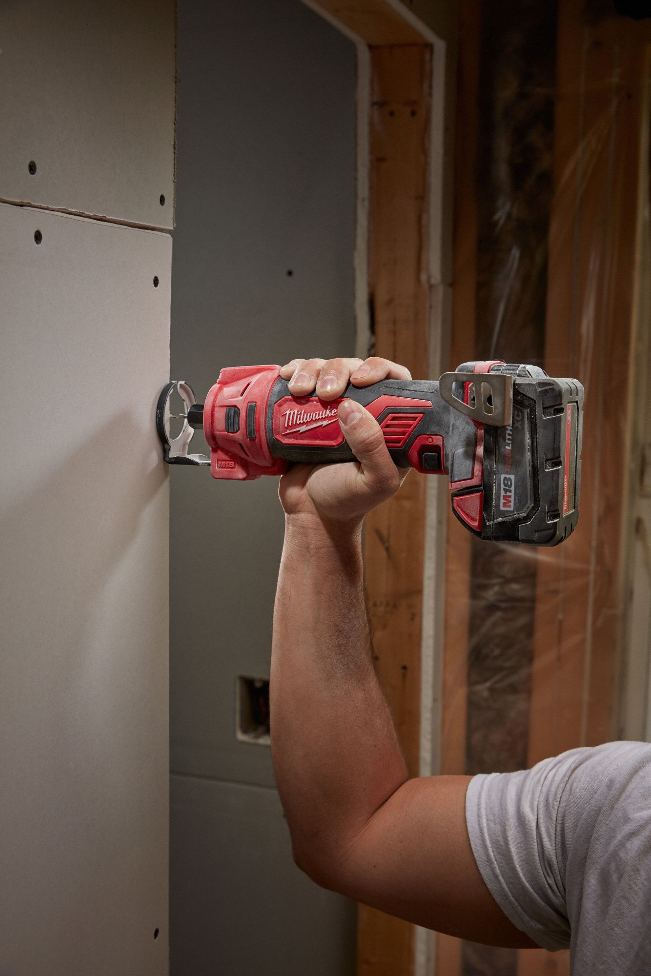 Milwaukee Cut Out Tool Review