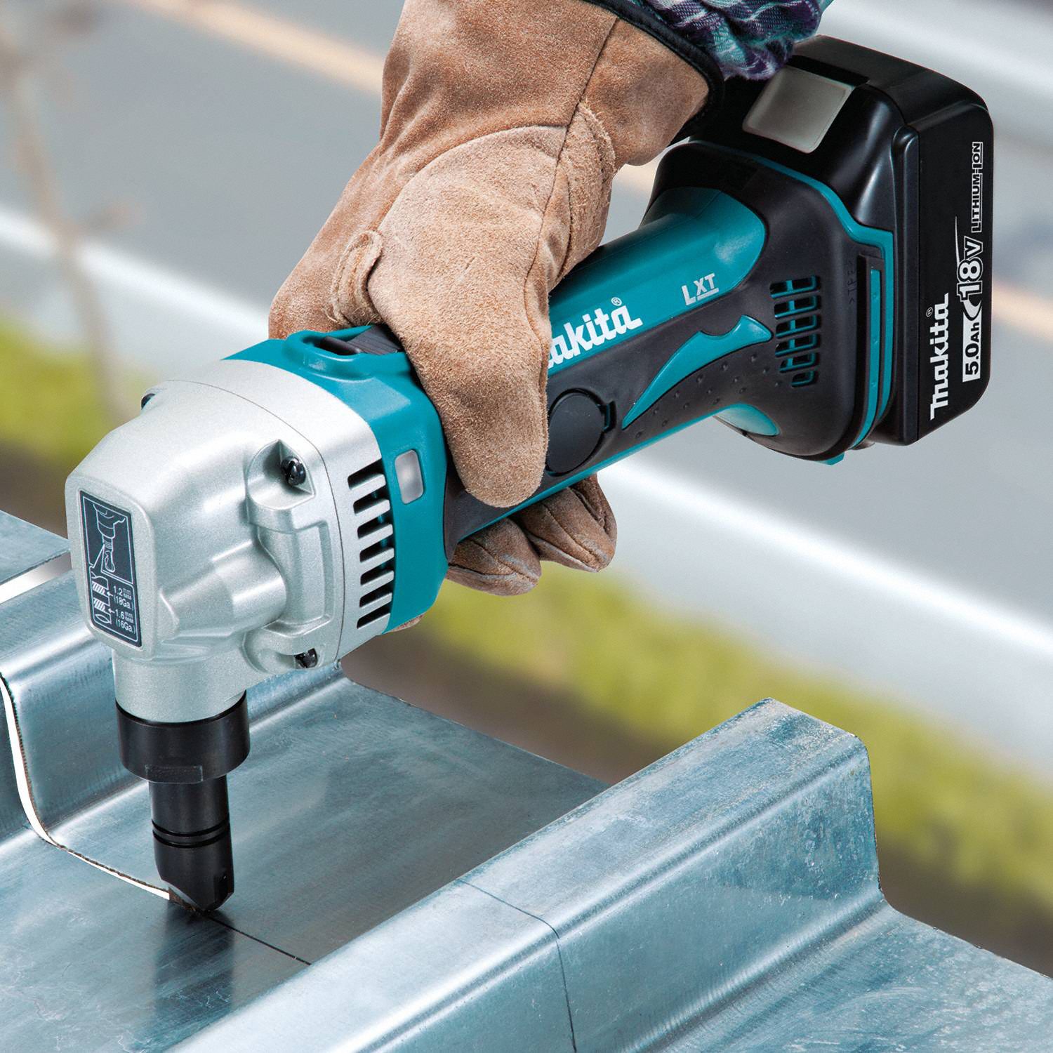 makita-cordless-nibbler-18v-18-ga-ss-capacity-52yw75-xnj01t-grainger