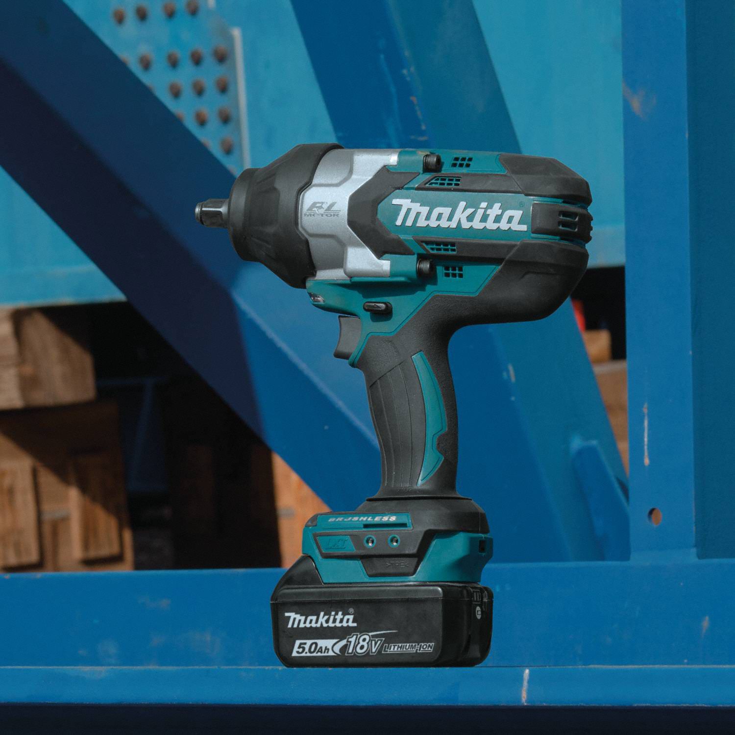 MAKITA Impact Wrench 1/2 in Square Drive Size, 740 ftlb Fastening