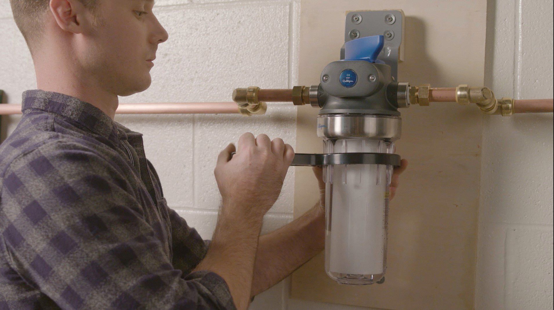 CULLIGAN Water Filtration System 5 micron, 4 gpm, 8,000 gal, 15 1/2 in