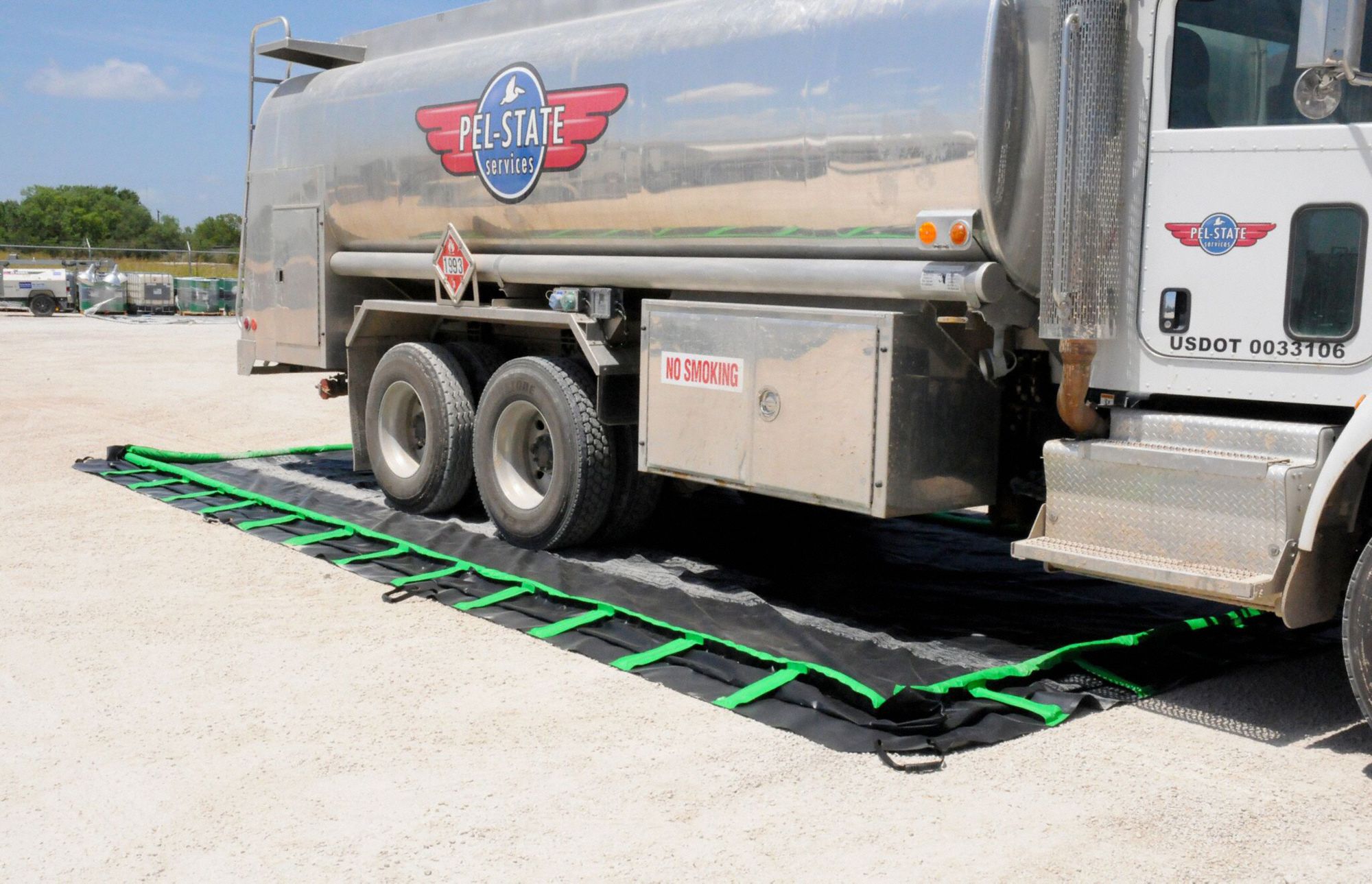 ULTRATECH Spill Containment Berm, 600 ft. L 53CN268633 Grainger