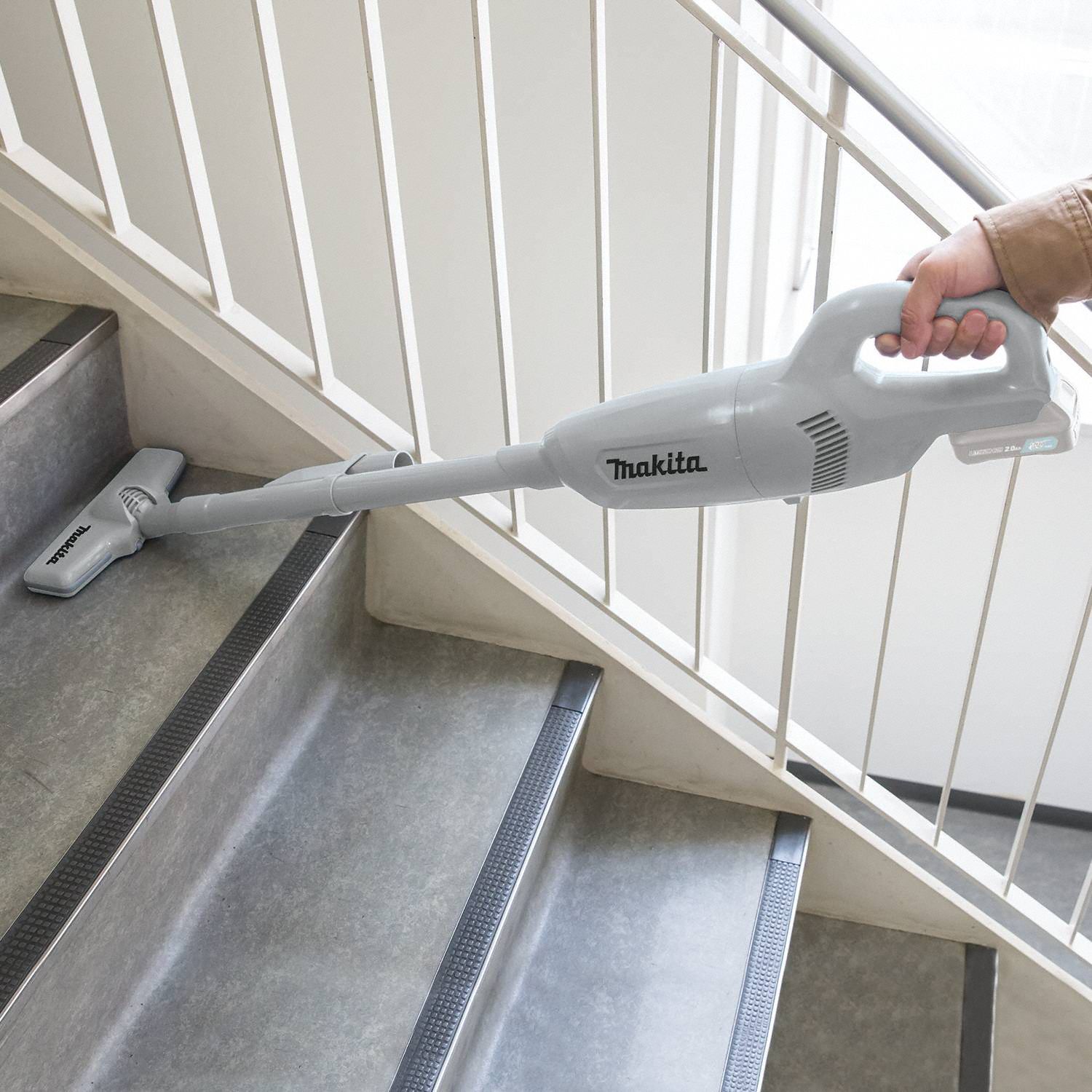 MAKITA Cordless Upright Vacuum 8 1/2 in Cleaning Path Wd, 2.2 lb Wt, Std 53RH09LC06ZW Grainger