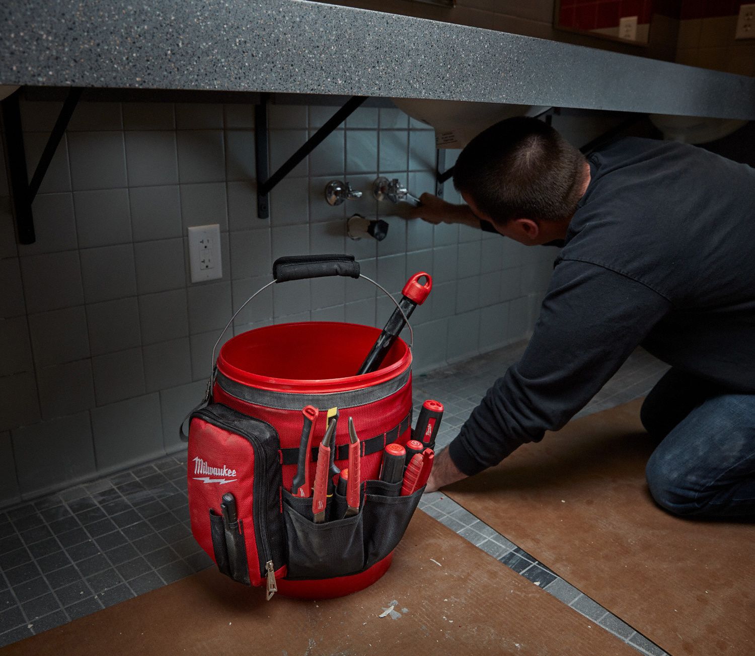 MILWAUKEE Bucket Tool Organizer, Red, Ballistic Nylon 53TX774822