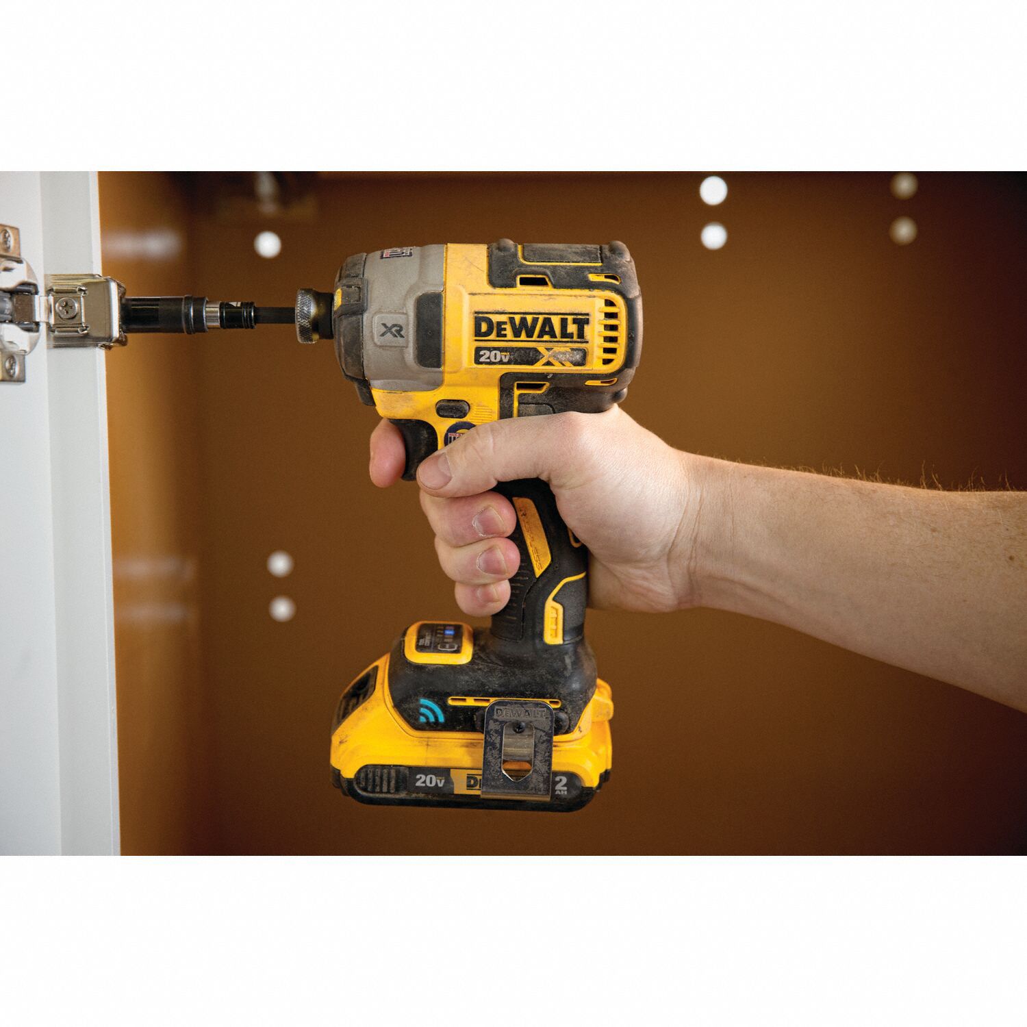DEWALT Cordless, Impact Driver, 1/4 in Hex, 20V DC, 1,825 inlb Max