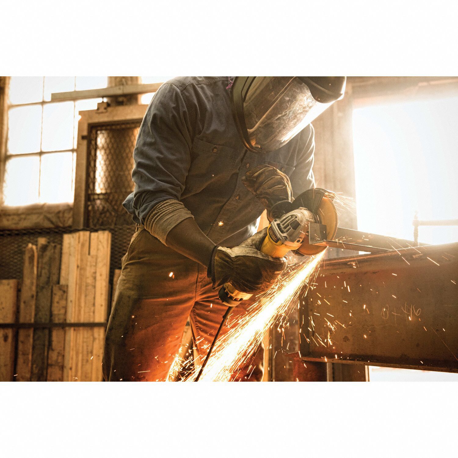 DEWALT Angle Grinder 13 A, 9,000 RPM Max. Speed, Paddle, 6 in Wheel