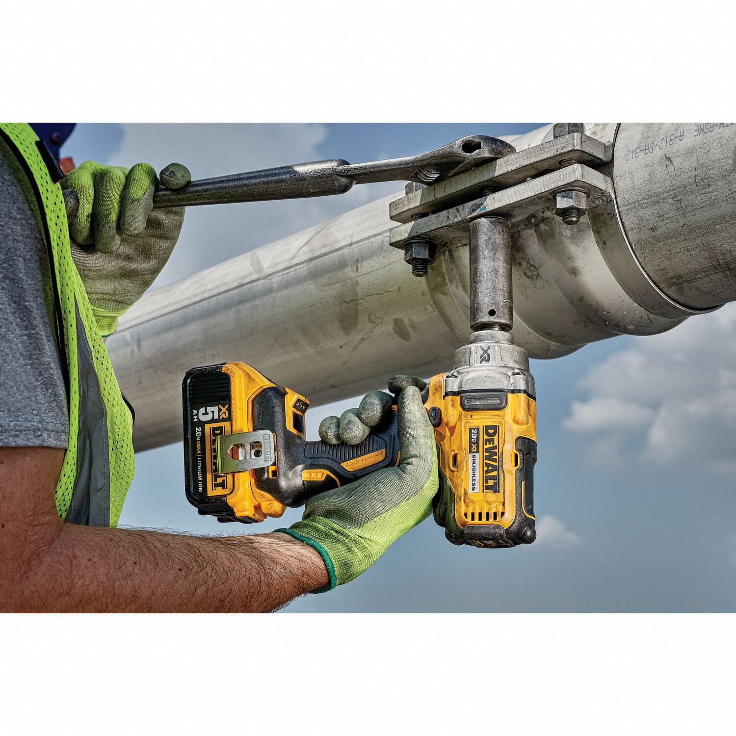DEWALT Cordless, Impact Wrench, 20V DC, 600 ftlb Breakaway Torque