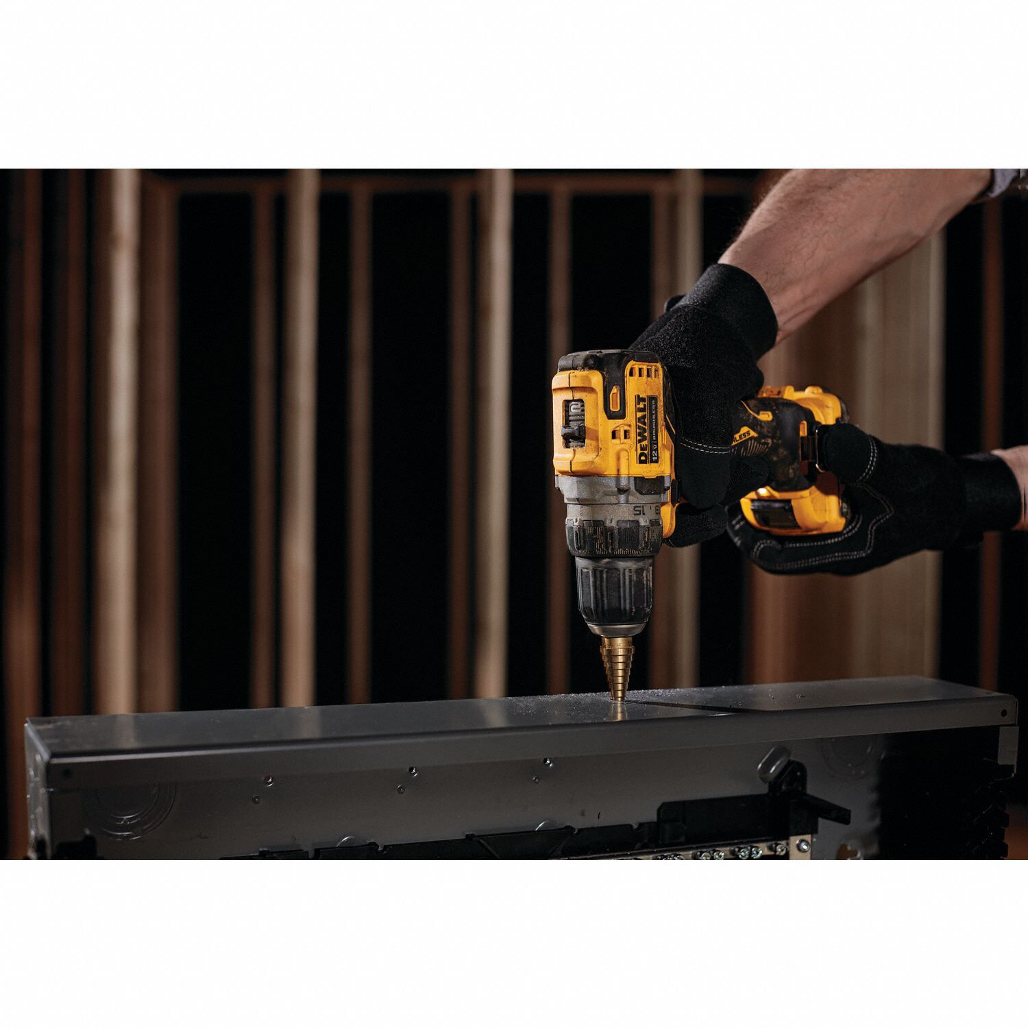 DEWALT Drill Kit 12V DC, Premium, 3/8 in Chuck, 1,500 RPM