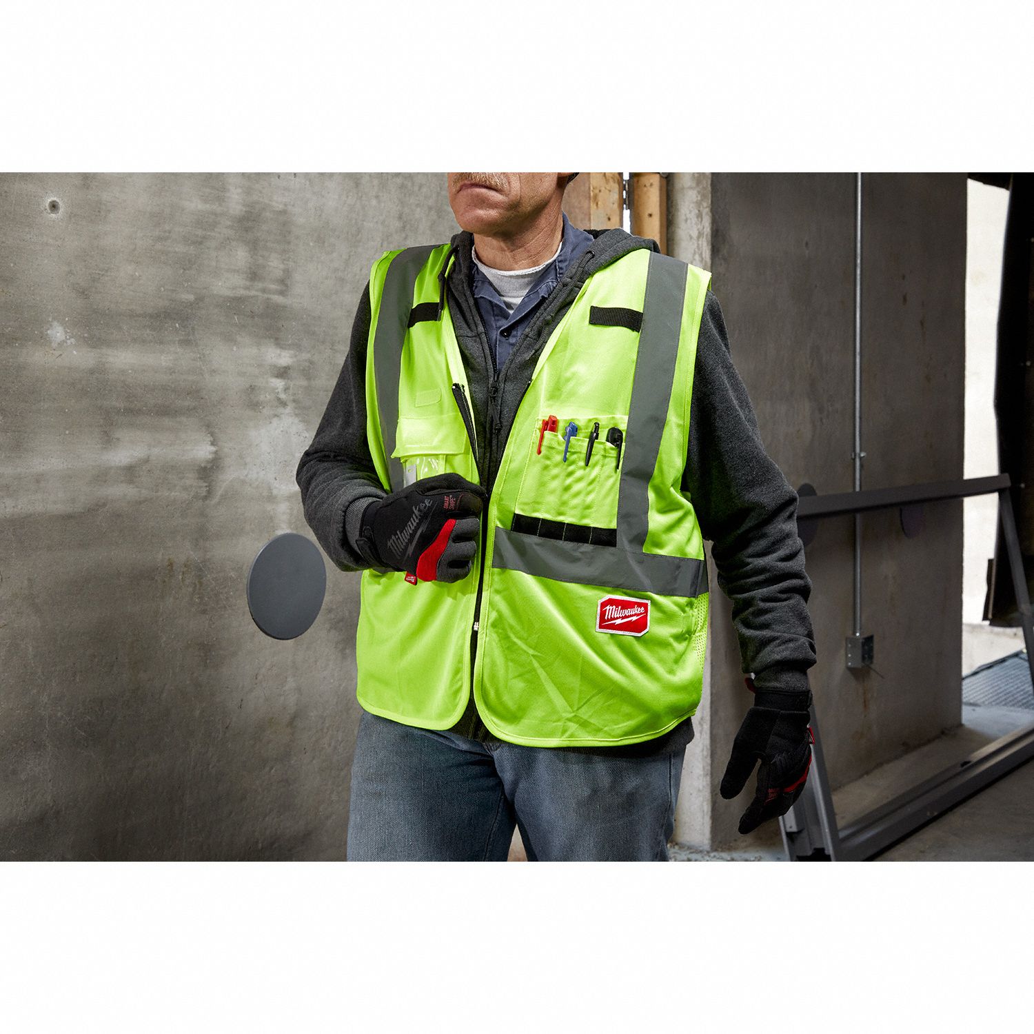 MILWAUKEE Yellow/Green, Silver, Safety Vest, Type R, Class 2, Zipper, L/XL 55FF1048735022