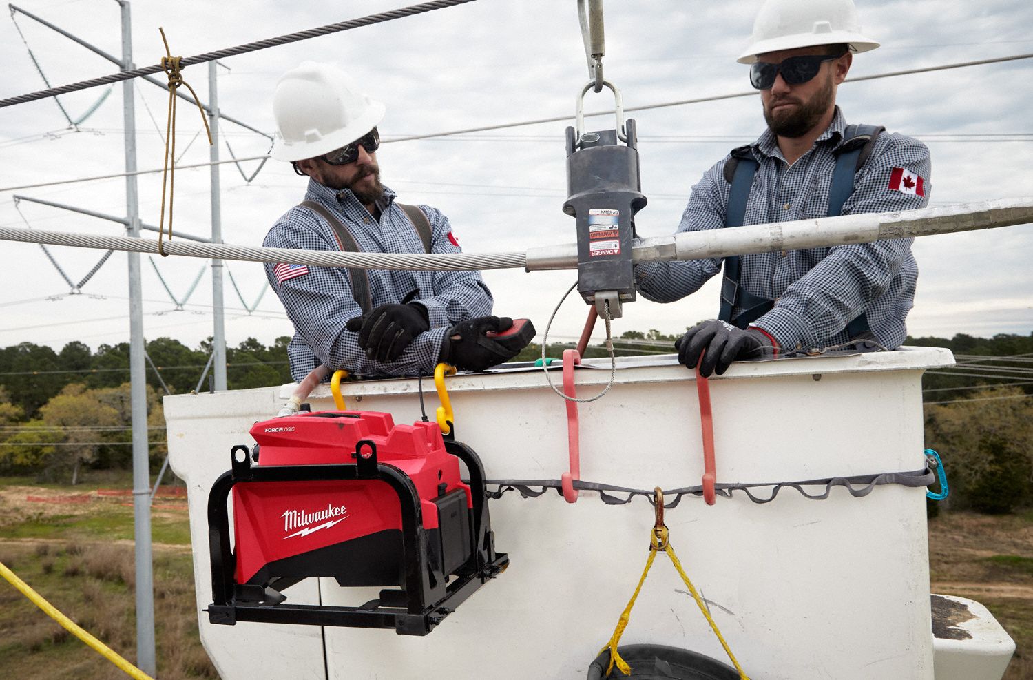 MILWAUKEE Battery Operated Hydraulic Pump Kit 55HA86277421HD Grainger