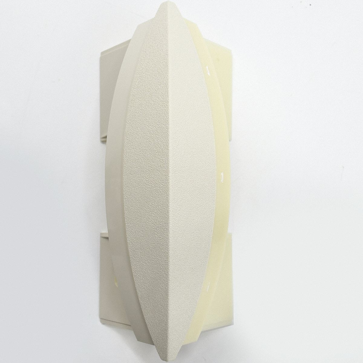 Corner: SCR-80, PETG, Eggshell, 8 in Overall Ht, 1 3/8 in Overall Lg