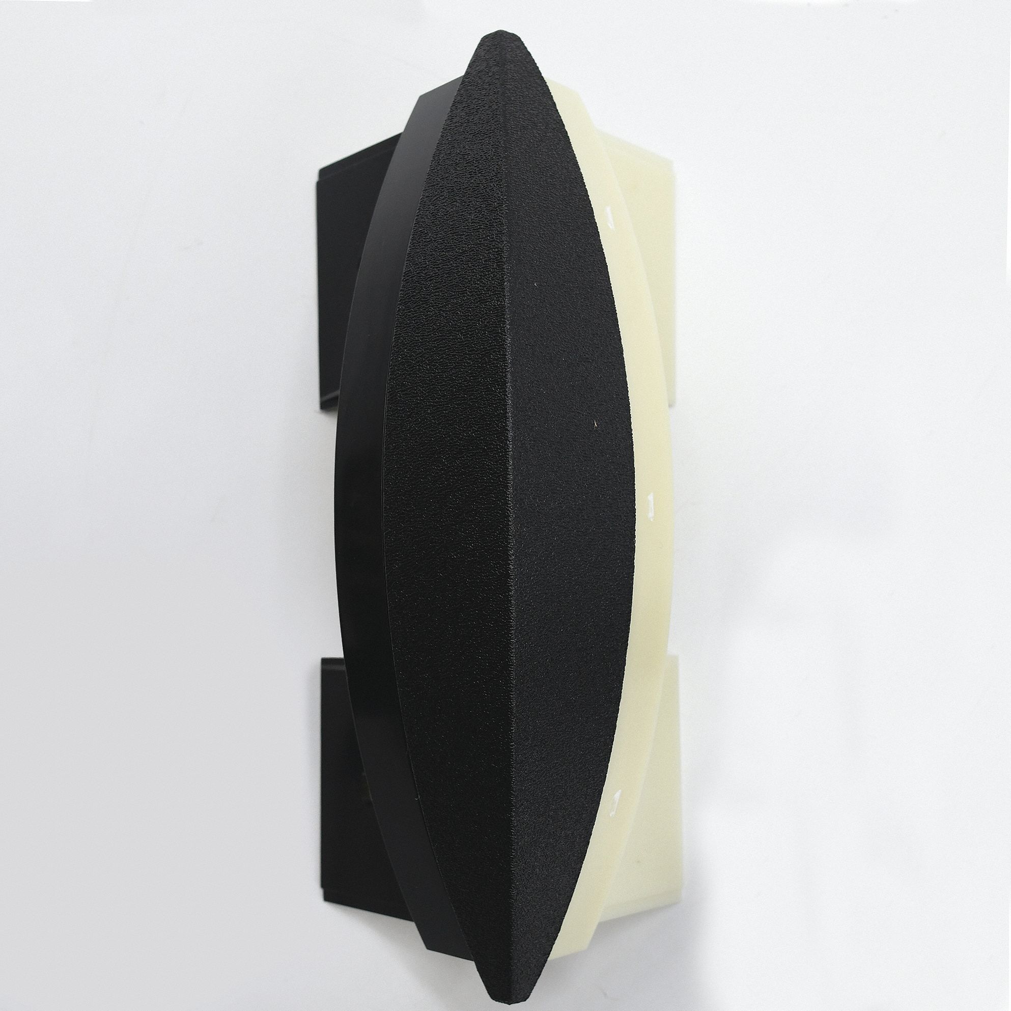 Corner: SCR-80, PETG, Black, 8 in Overall Ht, 1 3/8 in Overall Lg