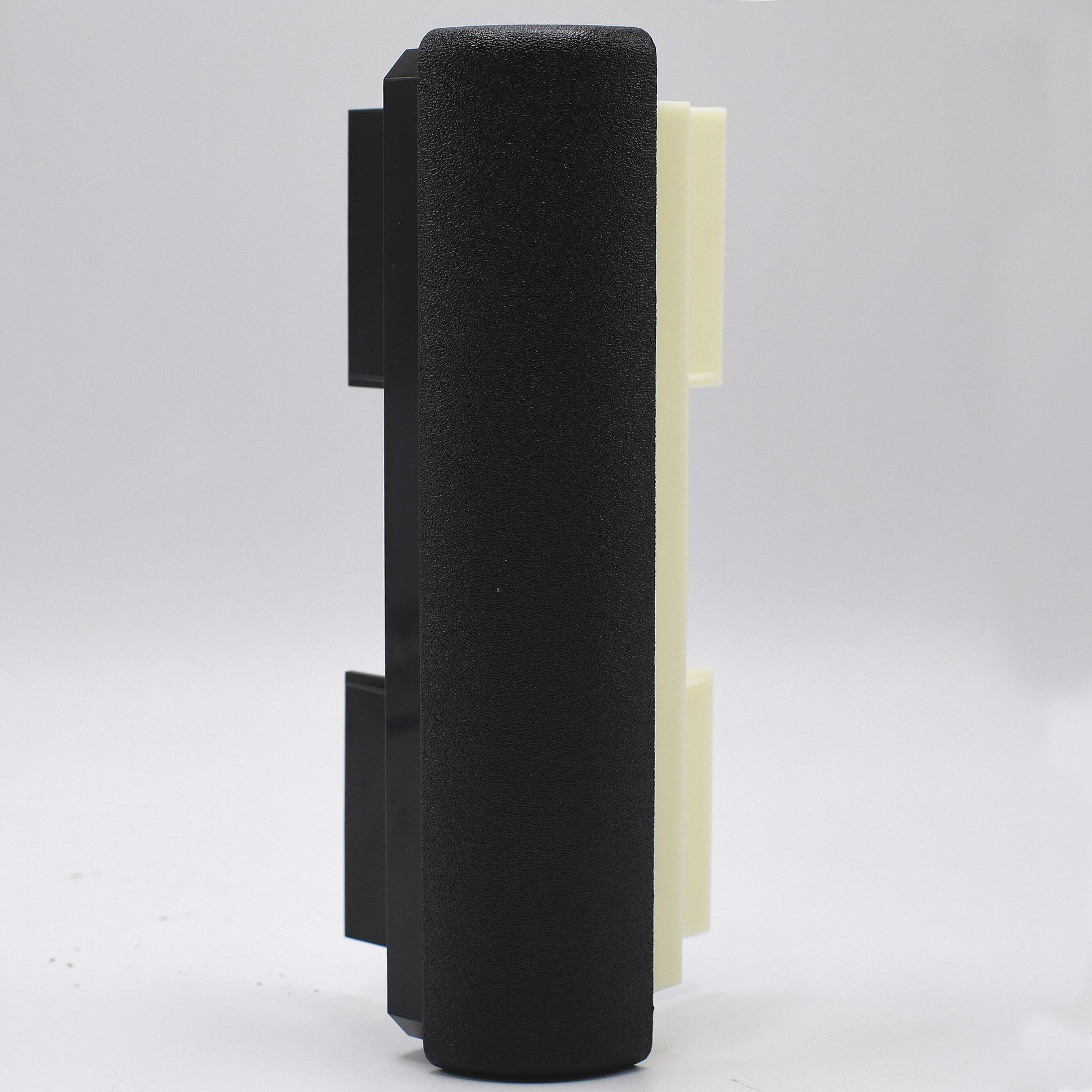 Corner: SCR-64, PETG, Black, 8 in Overall Ht, 1 1/4 in Overall Lg