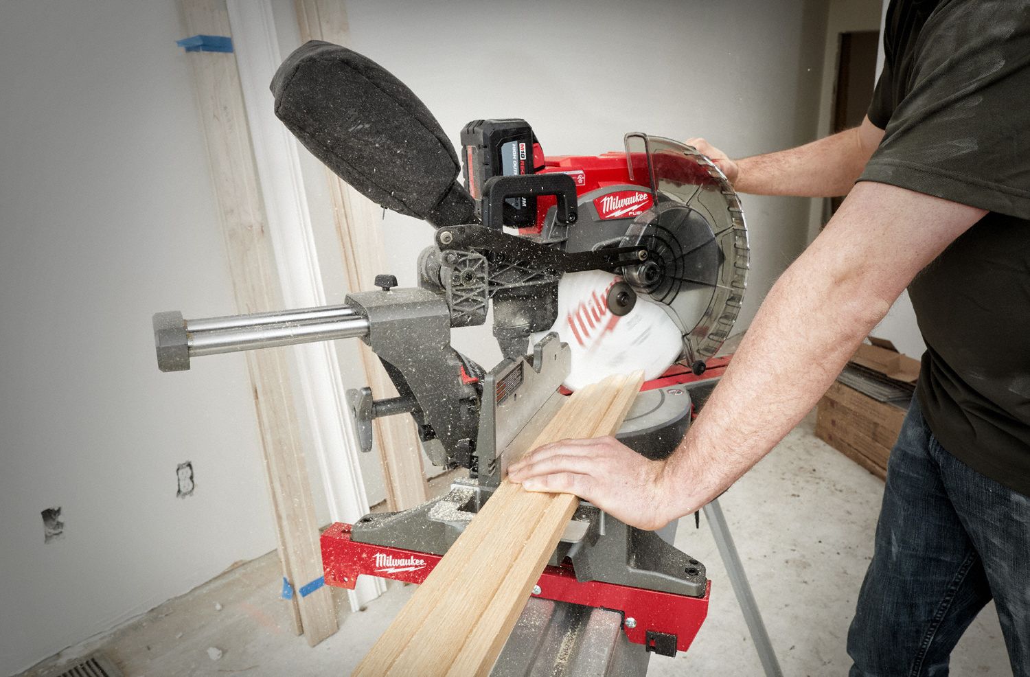 MILWAUKEE Cordless, Miter Saw Kit, 12 in Blade Dia., Max. Blade Speed