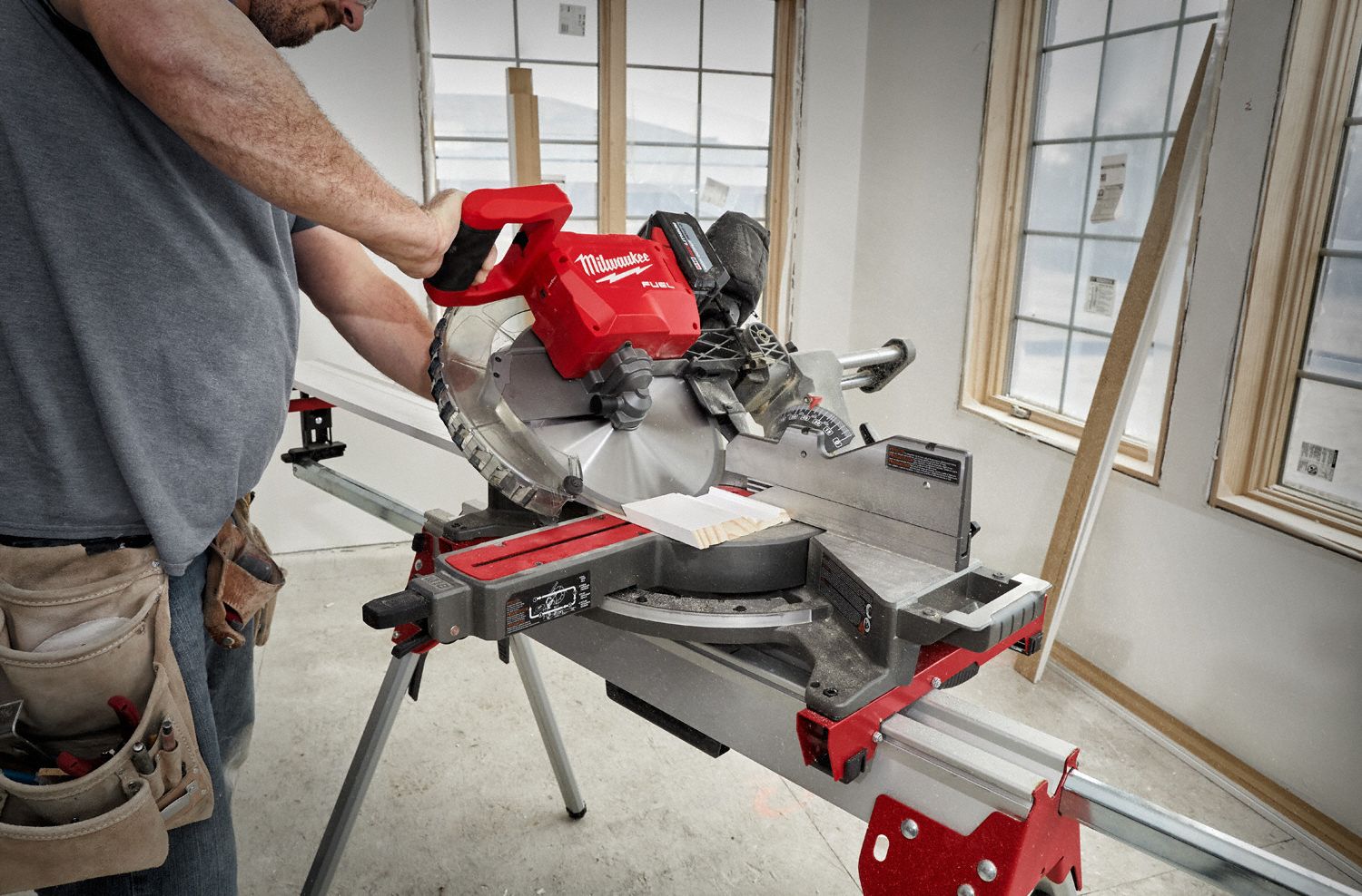 MILWAUKEE Cordless, Miter Saw Kit, 12 in Blade Dia., Max. Blade Speed