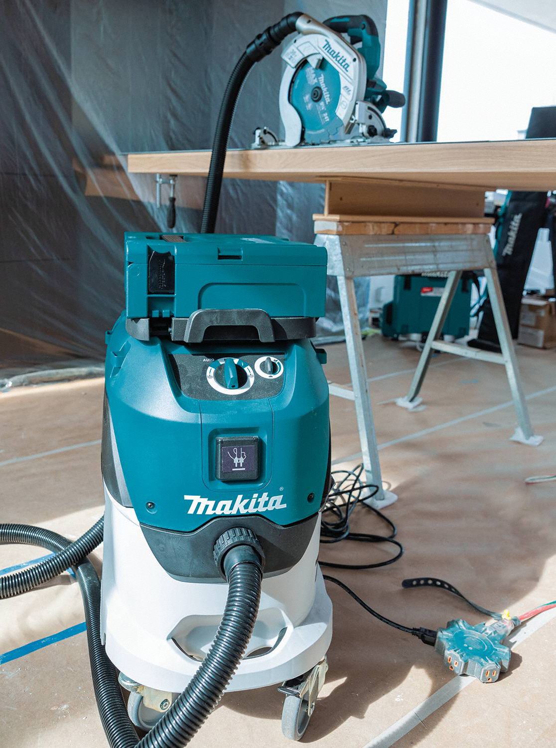 MAKITA Shop Vacuum, 148 cfm, 11 gal. Tank Size 56HU77VC4210L Grainger