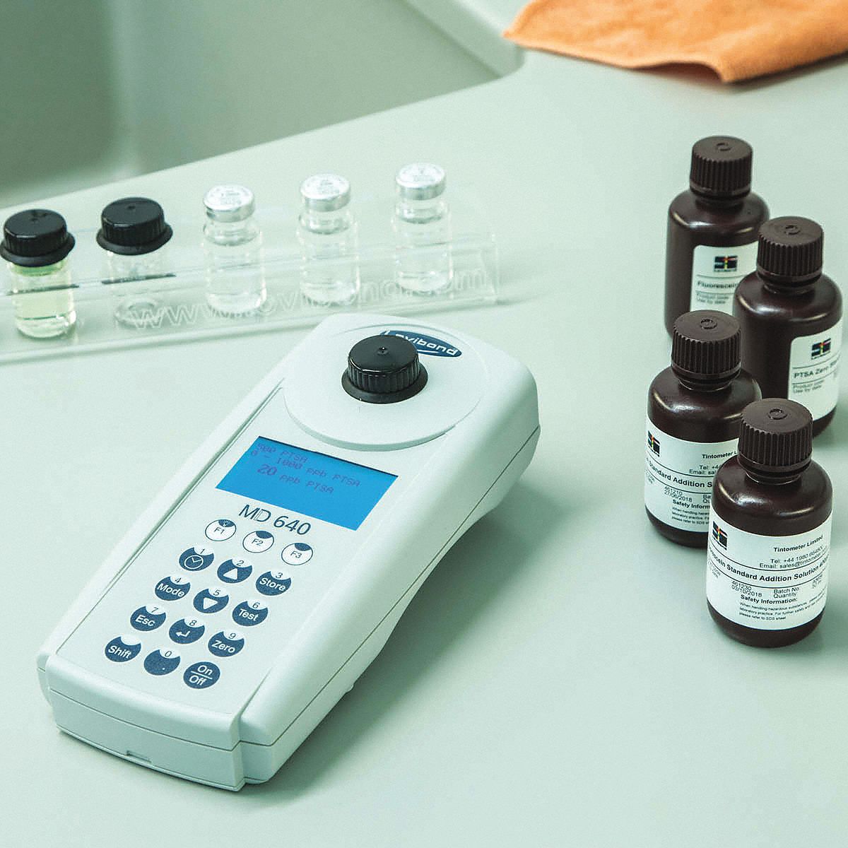 LOVIBOND Colorimeter, +/1 nm Accuracy, Backlit LCD, Graphic Display