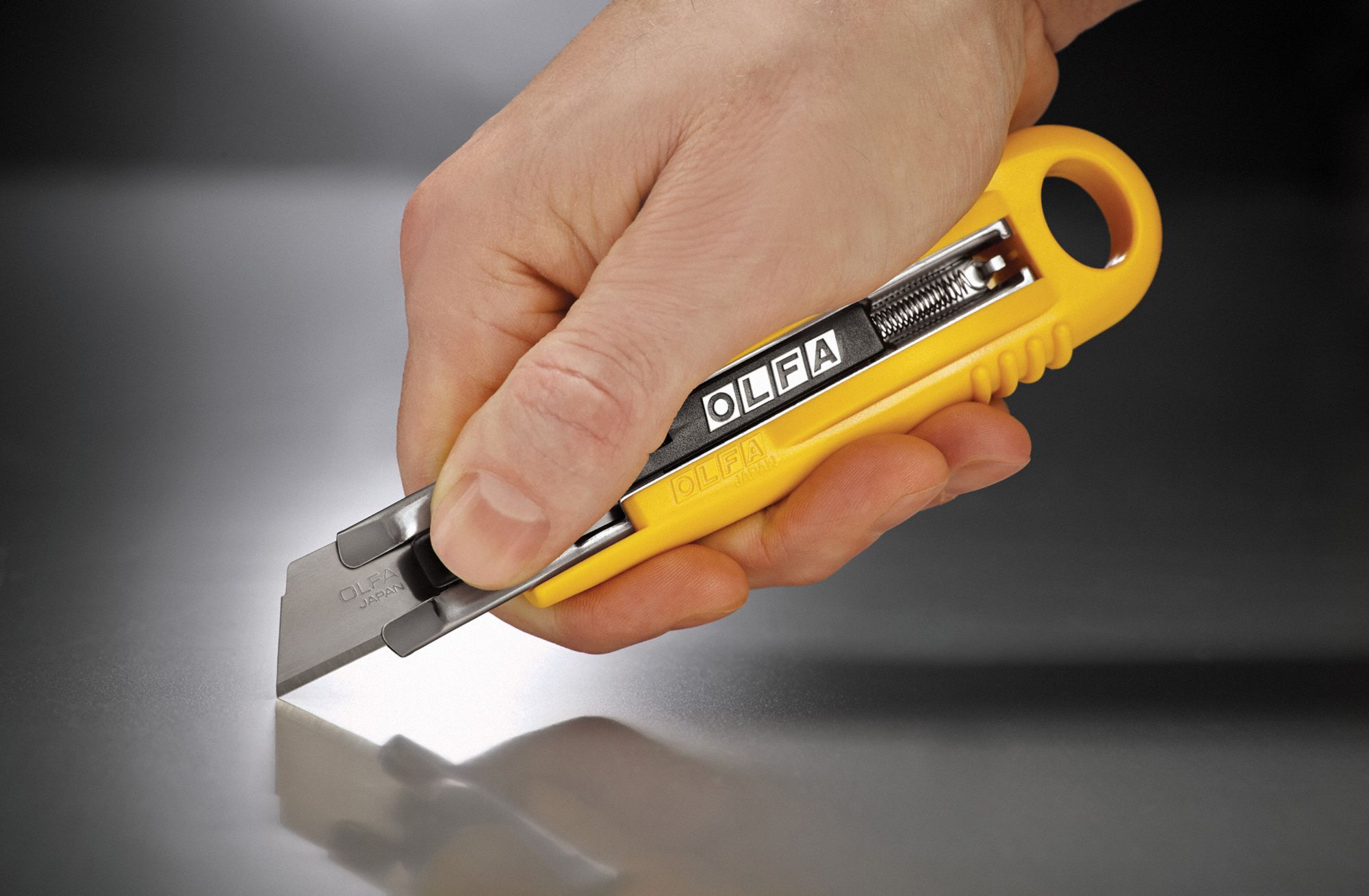 OLFA SelfRetracting 5 3/4 in Safety Knife, 1 EA 5LC46SK4 Grainger