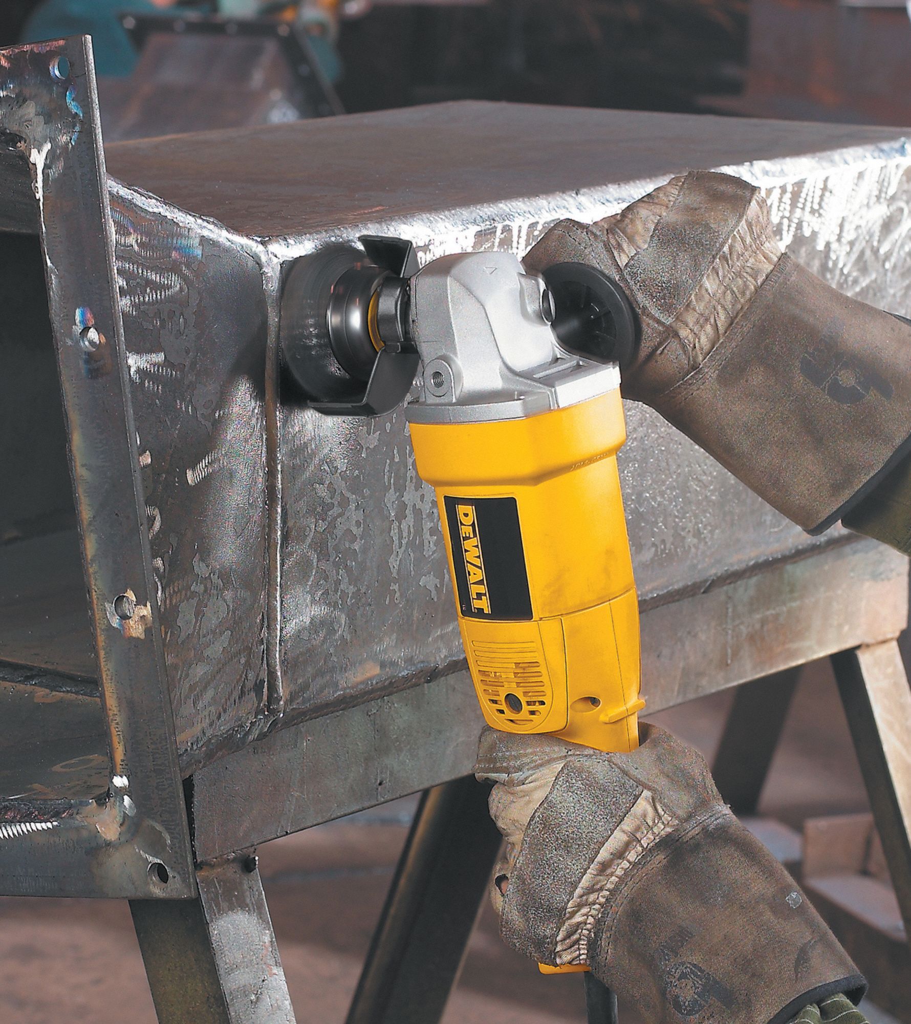 DEWALT Corded, Angle Grinder, 5 in, 12 A, 11,000 RPM, Type 1, Type 27