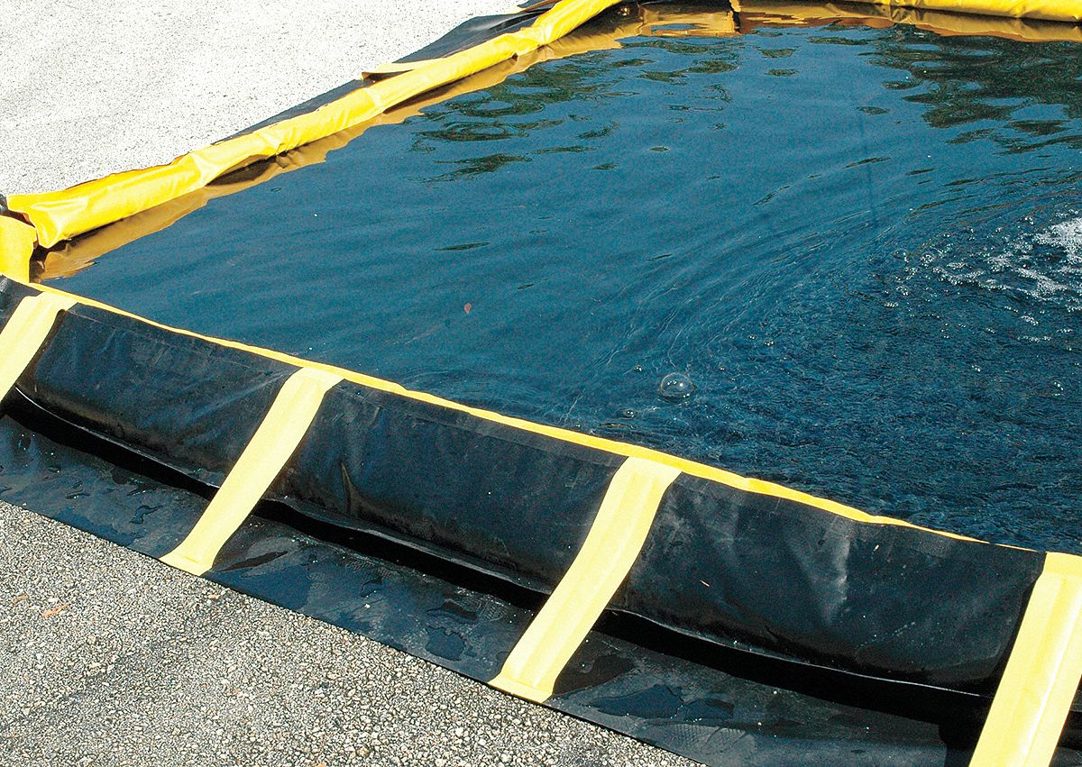 ULTRATECH Rapid Rise Containment Berm 15 ft W x 50 ft L, 5,610 gal