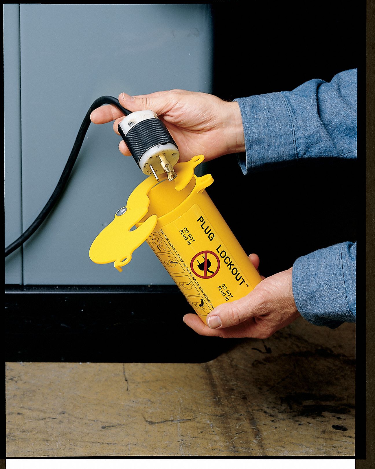 BRADY Plug Lockout, Thermoplastic, 125/250/600 Voltage, Max. Cord Dia