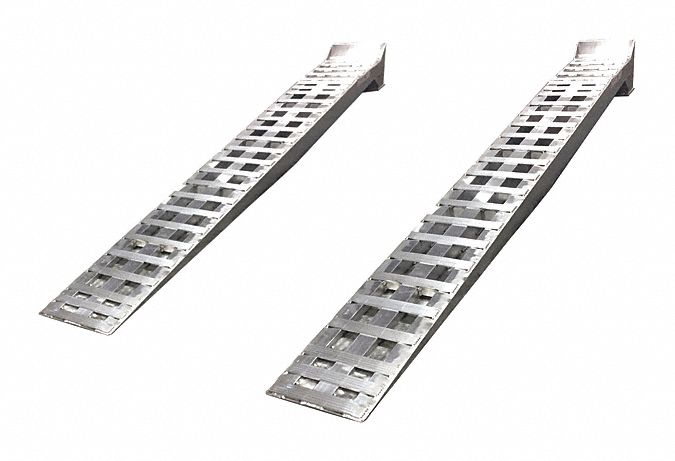 Truck Ramp: 7.5 ton Load Capacity, Not Adj, Aluminum, 138 3/8 in Overall Lg, 1 PR