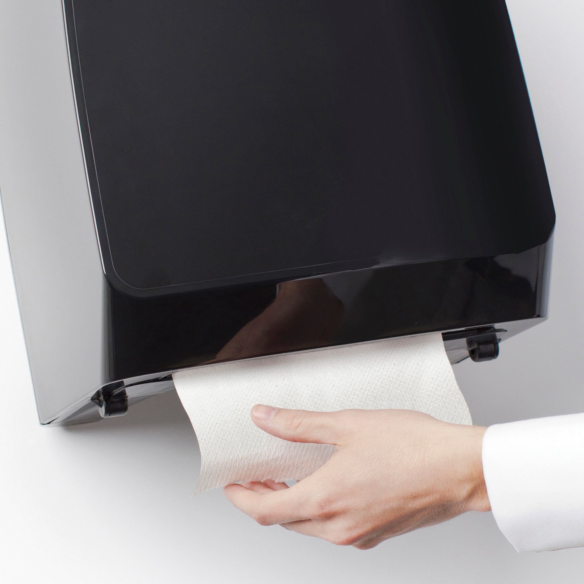 KIMBERLYCLARK PROFESSIONAL Paper Towel Dispenser, Scott® Pro™, Black