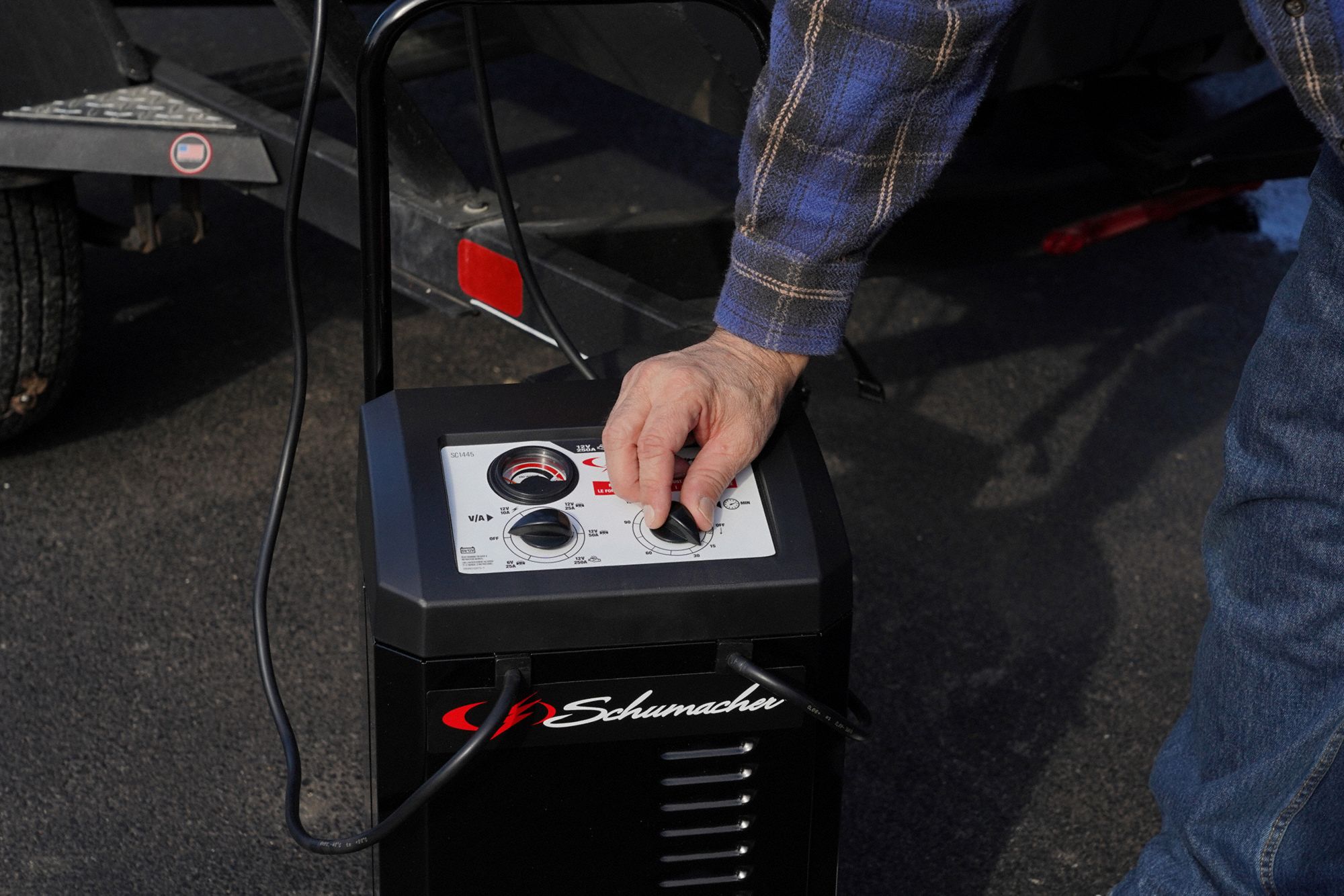 SCHUMACHER ELECTRIC Battery Charger, Wheeled, Manual, For Battery