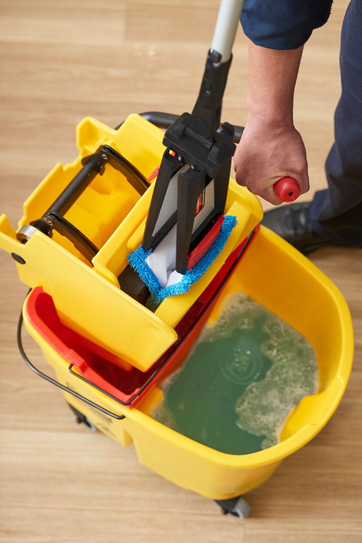 RUBBERMAID COMMERCIAL PRODUCTS Mop Bucket Wringer Insert 8.375 in