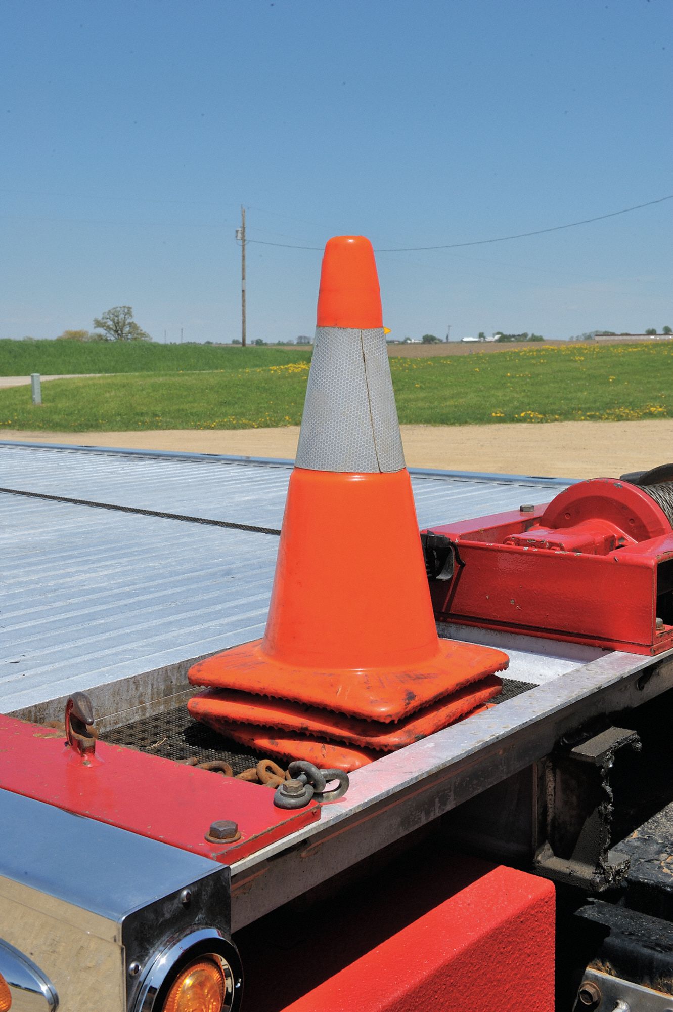 GRAINGER APPROVED Traffic Cone, 18 in Cone Height, Orange, PVC 6FHC5