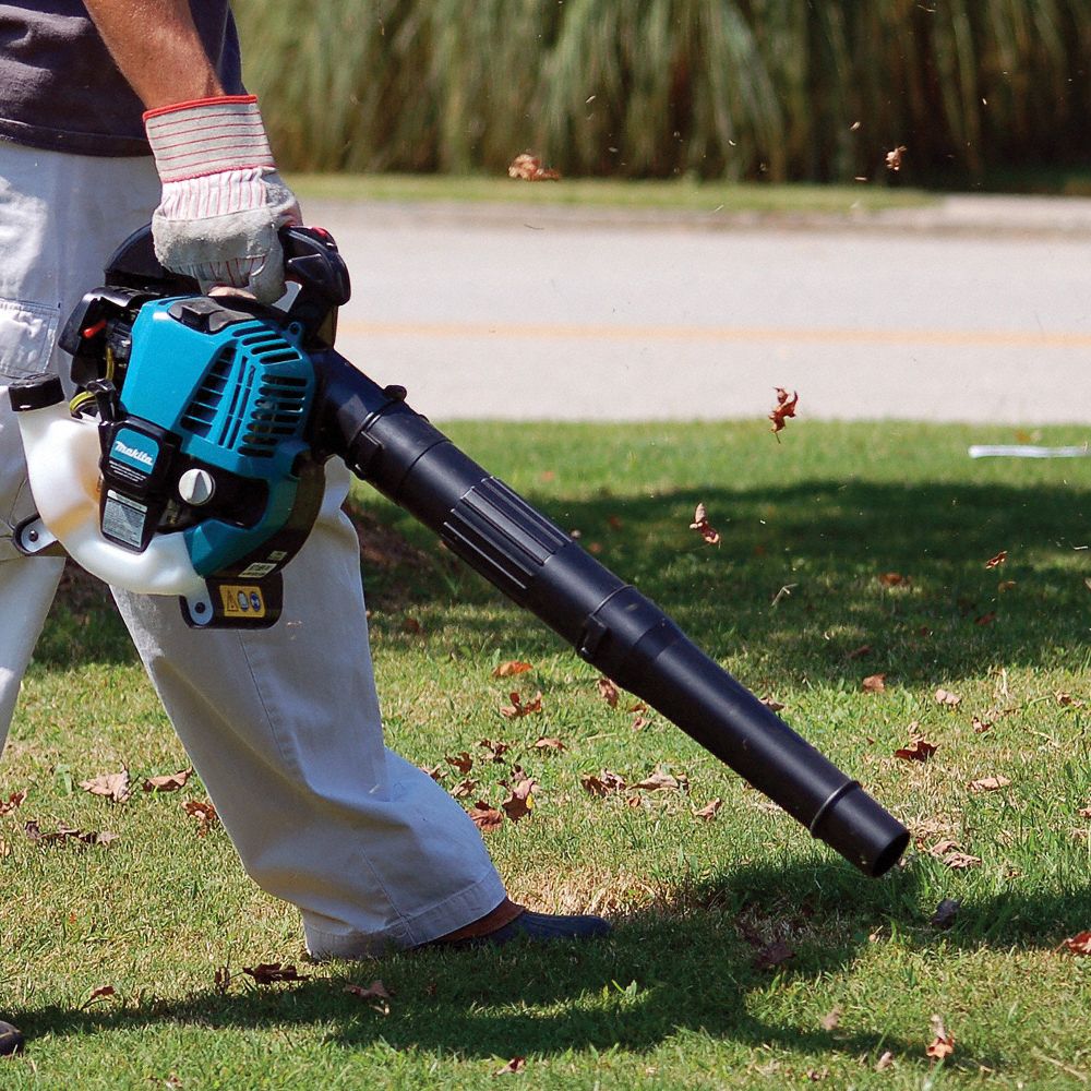 MAKITA Handheld Blower 24.5 cc Engine Displacement, 145 mph, 356 cfm