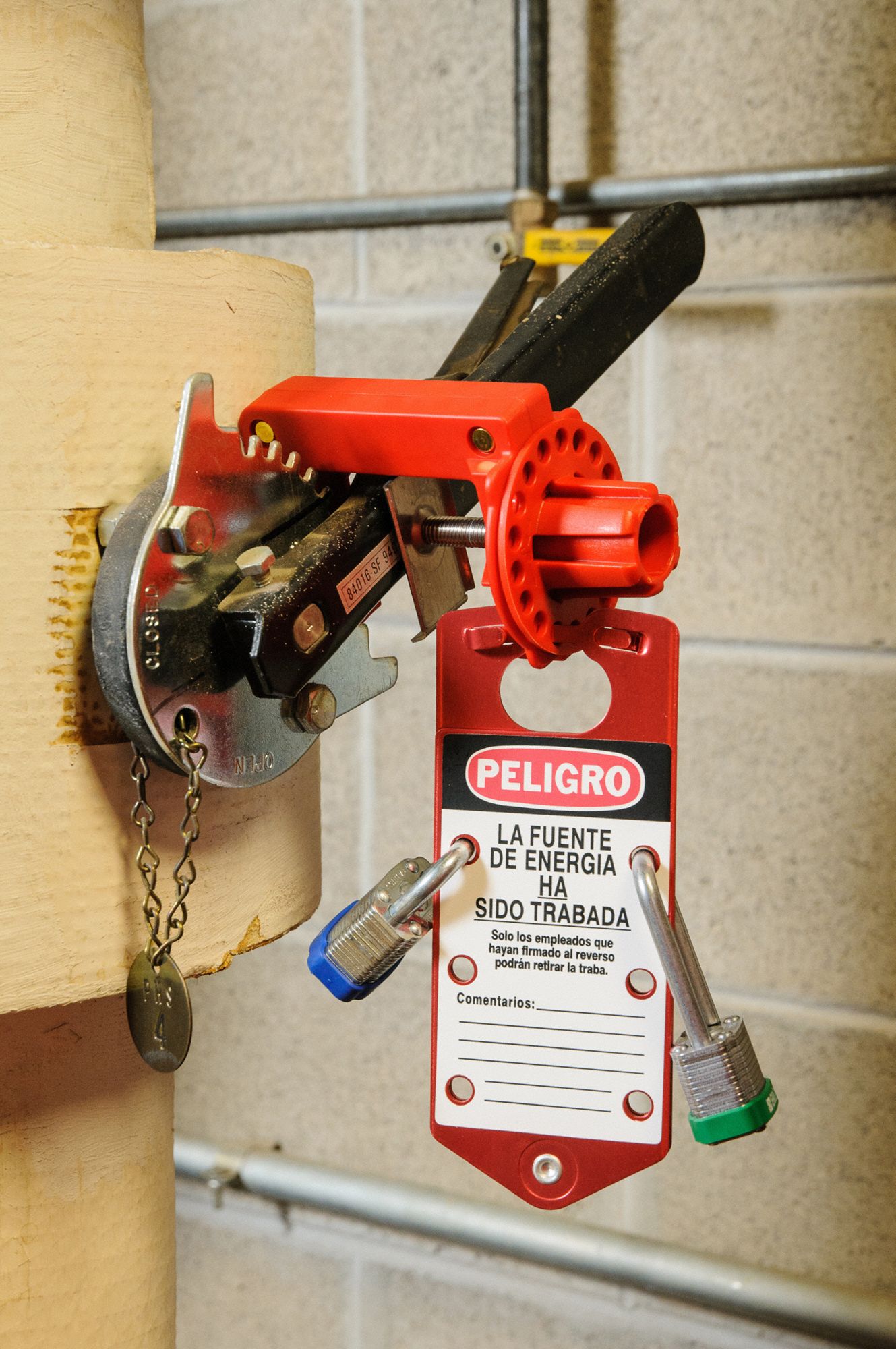 BRADY Labeled Lockout Hasp, SnapOn Lockout Hasp Style, Aluminum