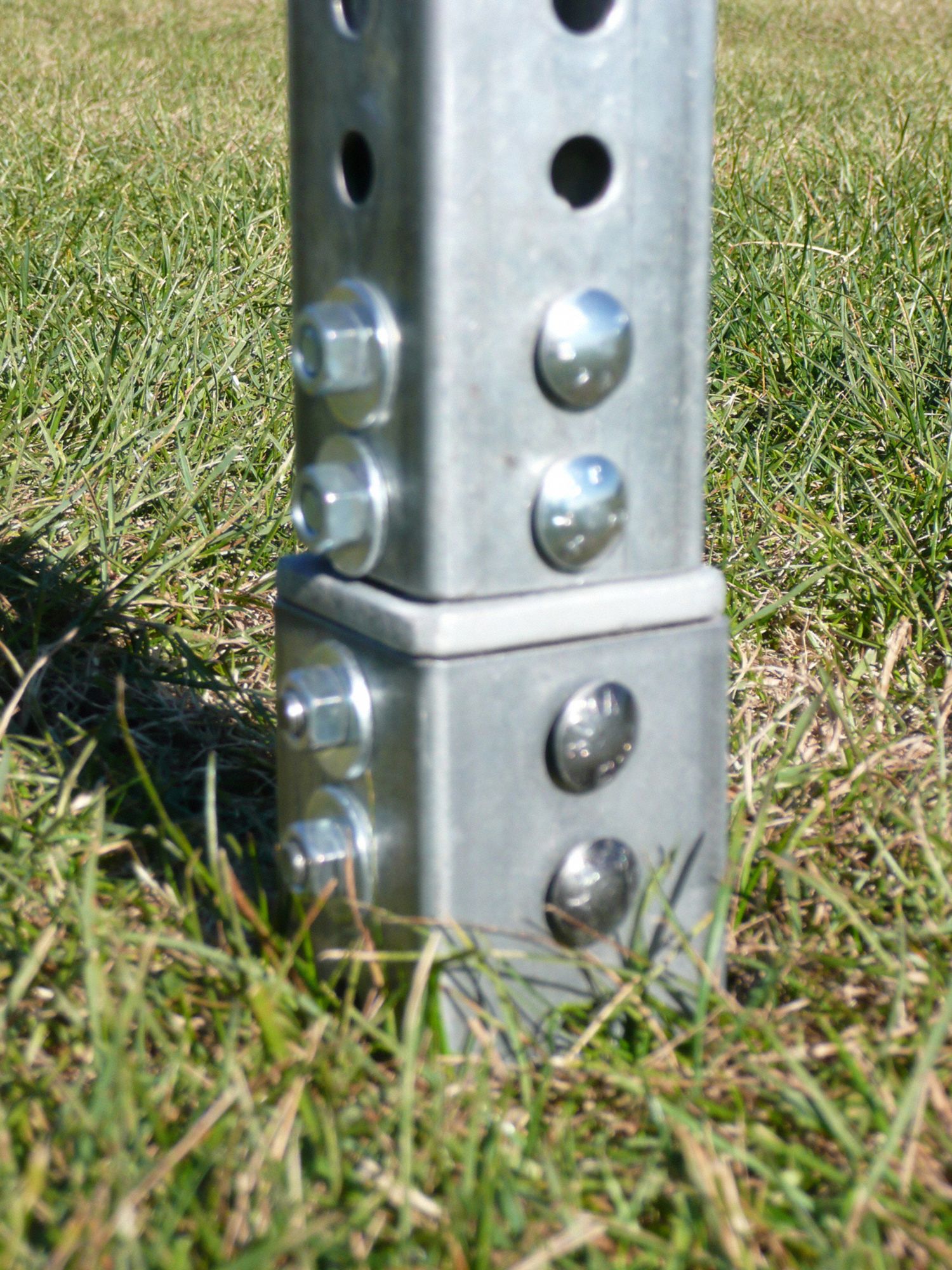 DESIGNOVATIONS INC. Sign Couplers, Compatible Sign Post 1 3/4 in Square