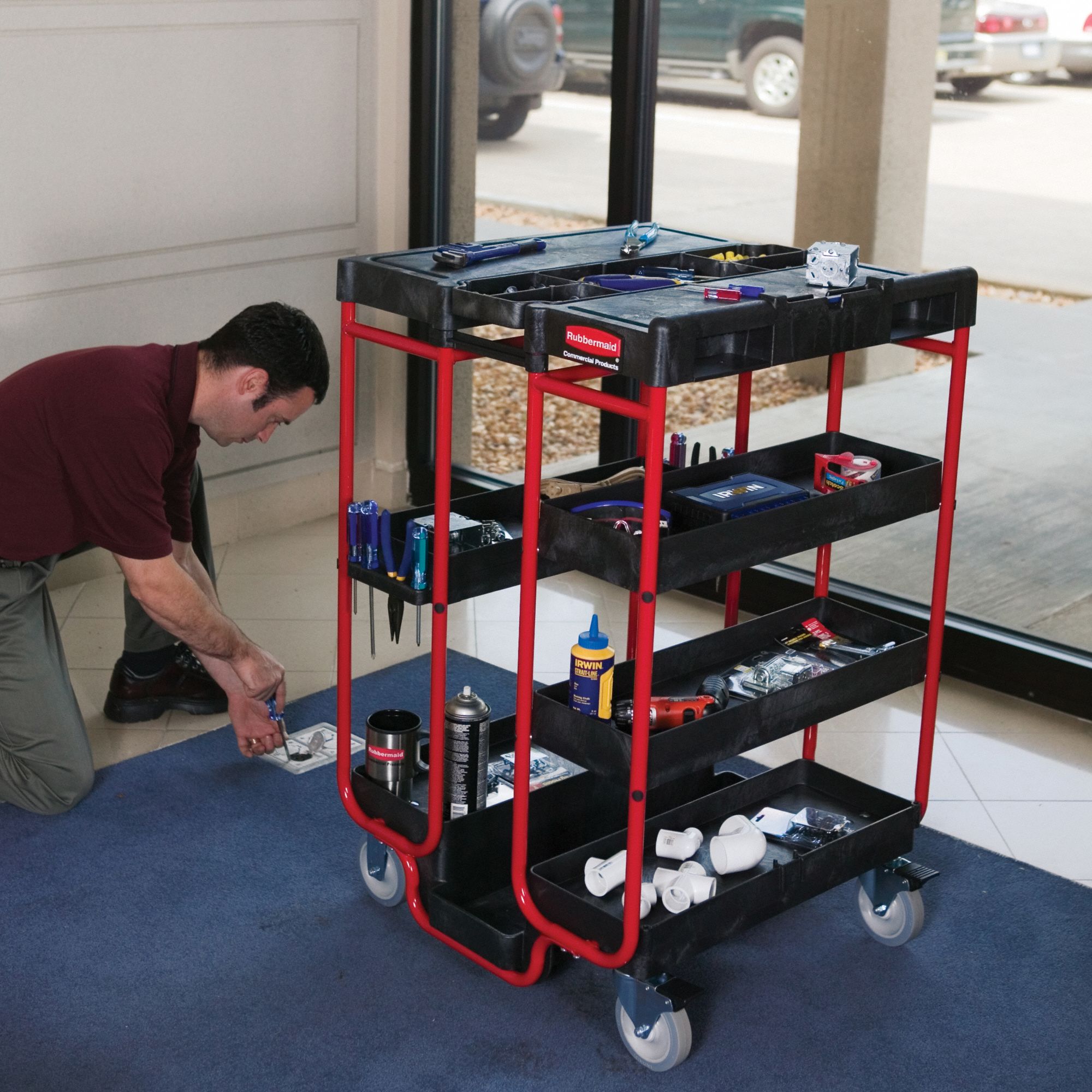 RUBBERMAID COMMERCIAL PRODUCTS Ladder Cart, (2) Swivel, (2) Rigid