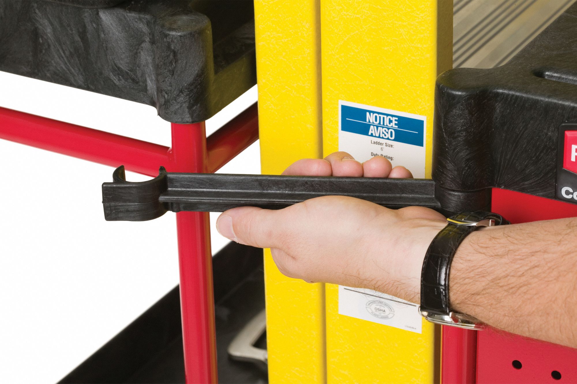 RUBBERMAID COMMERCIAL PRODUCTS Ladder Cart with (2) Swivel, (2