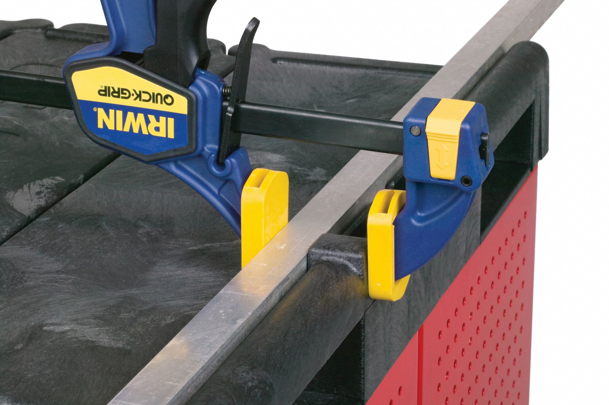 RUBBERMAID COMMERCIAL PRODUCTS Ladder Cart with (2) Swivel, (2