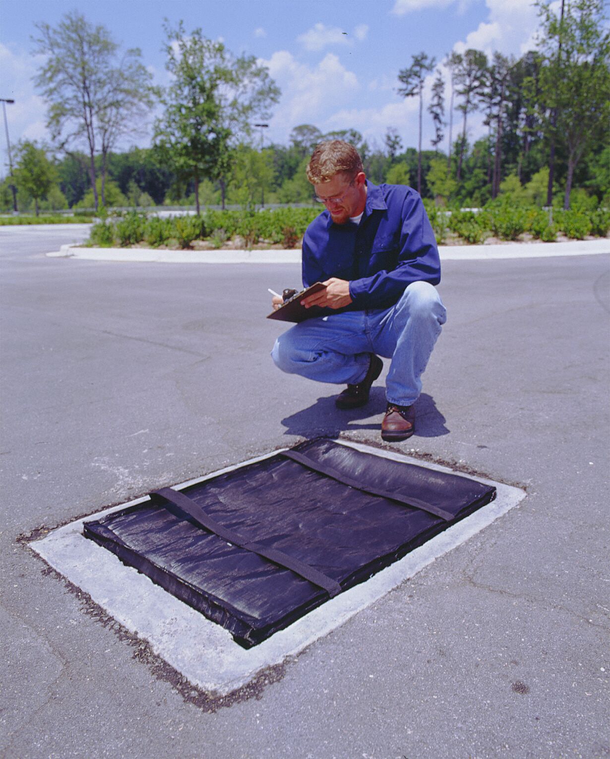 ULTRATECH Storm Drain Filter, Catch Basin, Oil; Sediment 8AU999273