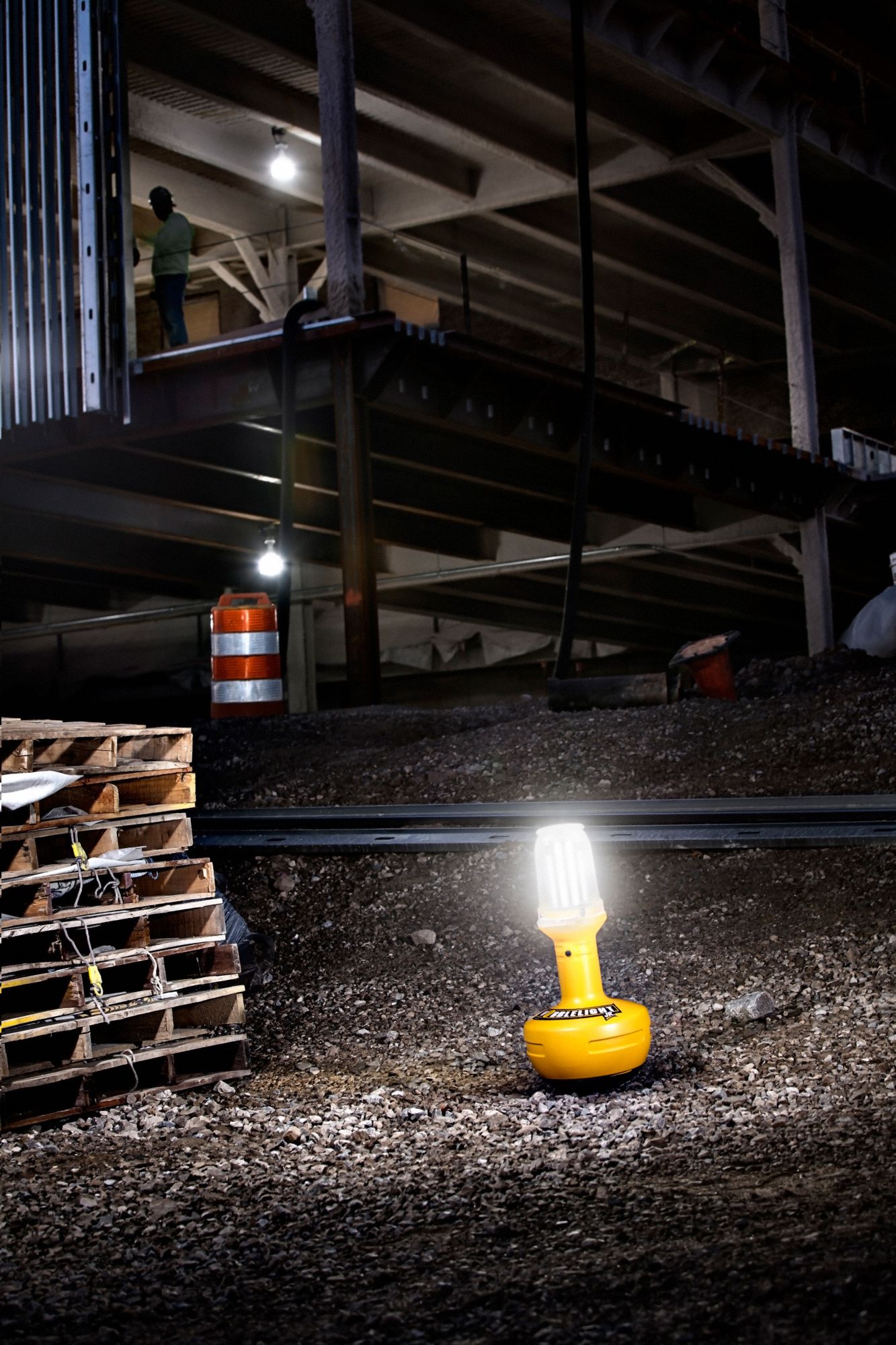 WOBBLE LIGHT Temporary Job Site Light, SelfRighting, Corded (AC