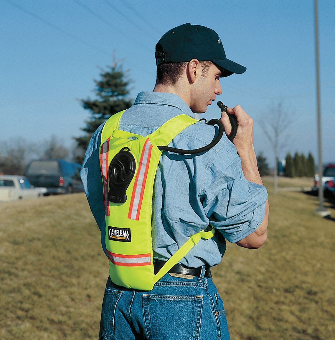 CAMELBAK Hydration Pack, 70 oz/2 L, High Visibility Lime 8N910