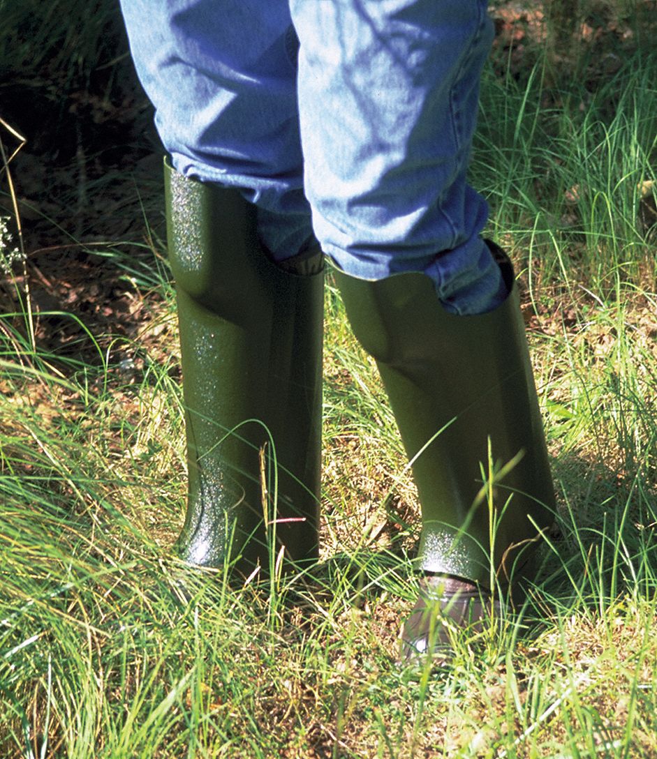 GRAINGER APPROVED Snake Gaiters, Plastic, Black, Size 19 H (Front)/15 H