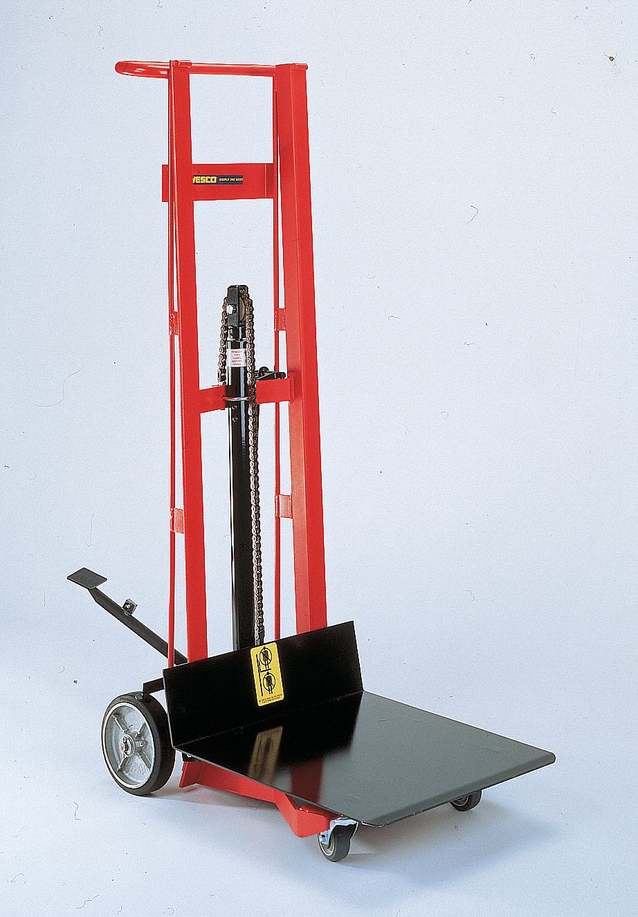 PLATFORM LIFT, 22½ IN W X 60½ IN L, 750 LB LOAD CAPACITY, 8 IN WHEEL DIAMETER, 750 LB LOAD CAPACITY