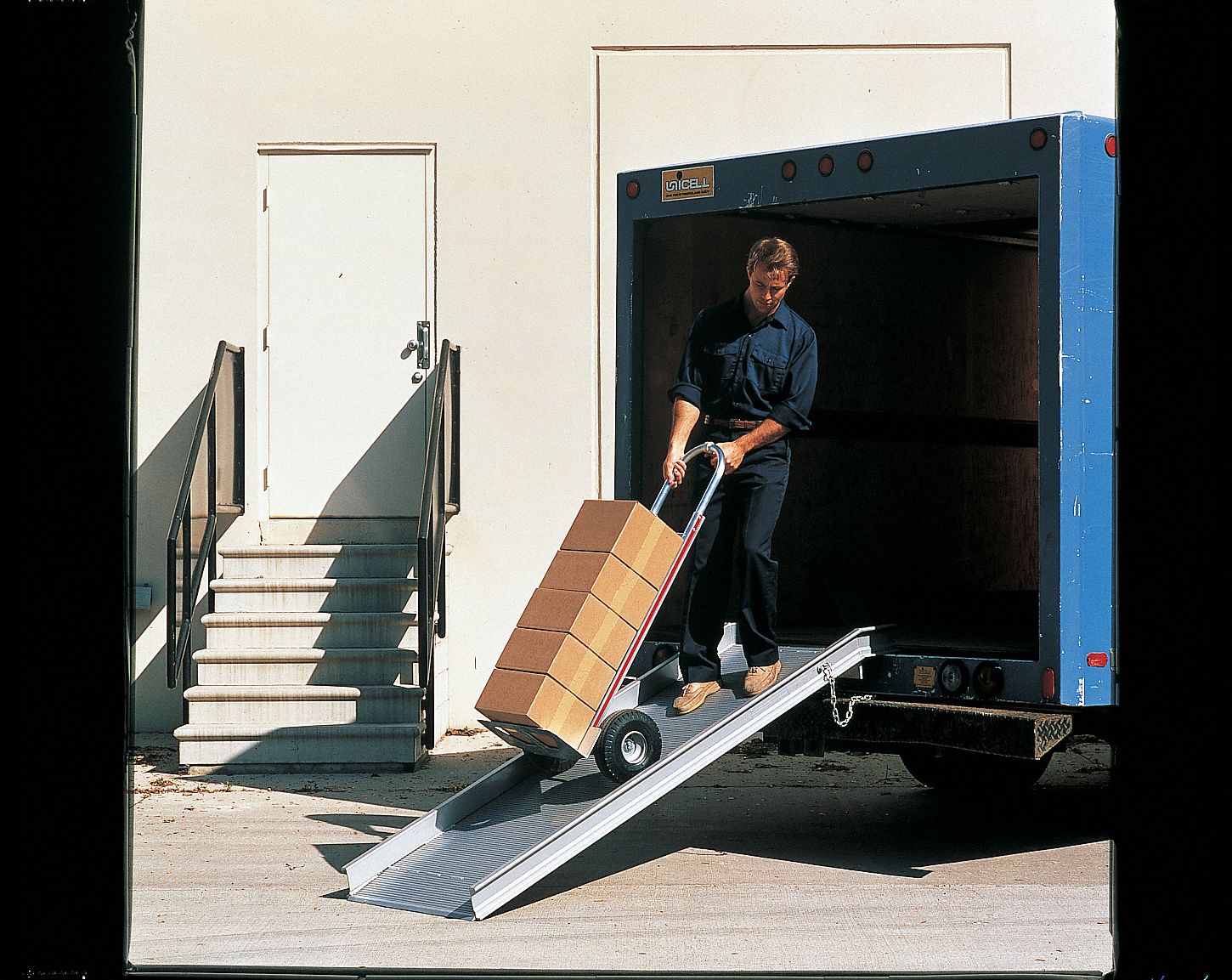 60 inL x 96 inW Aluminum Apron Ramp; Load Capacity: 2500 lb - Grainger