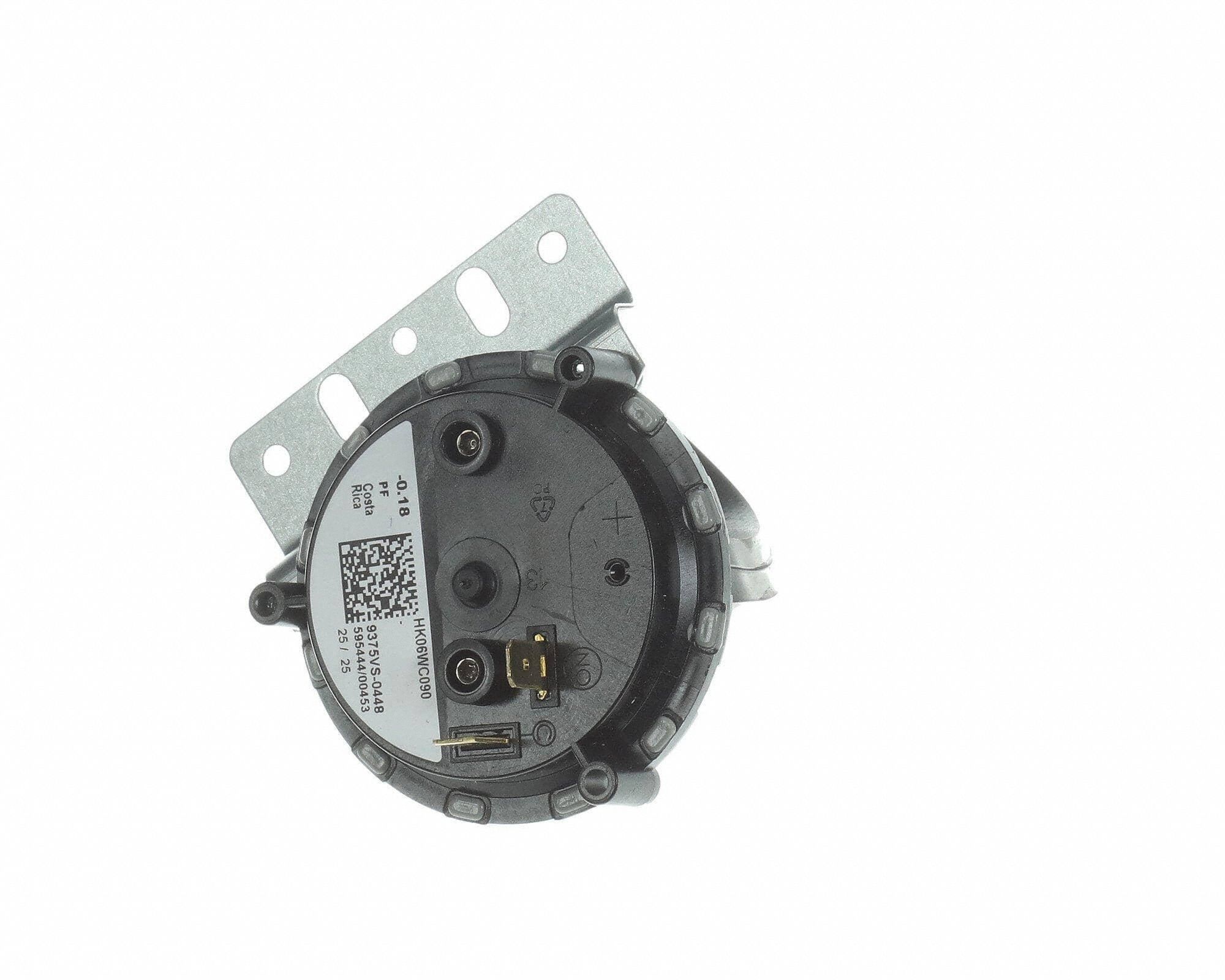 CARRIER Pressure Switch: Mfr Part # HK06WC090. Key specifications — Manufacturer Part Number: HK06WC090; Product Type: Pressure Switch.
