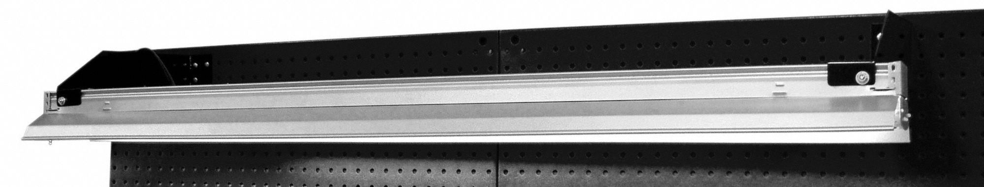 Task Light: 52 in Overall Wd, 7 in Overall Dp, Light Fixture, Aluminum, 52 in x 7 in