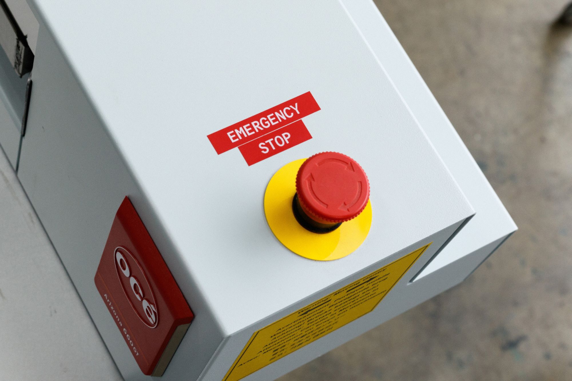 Wraparound Label: 1 1/2 in x 1/2 in, Nylon, Black on White, For 10 AWG to 4 AWG Wire Gauge